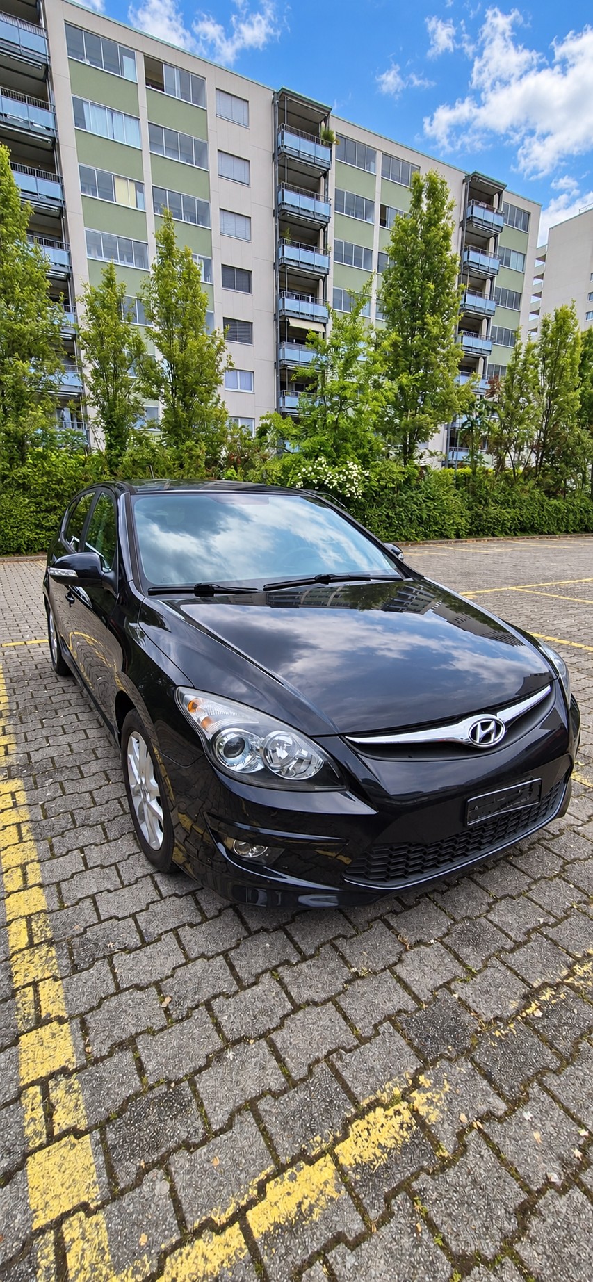 HYUNDAI 1.6 CRDi Swiss Plus Edition-image-1