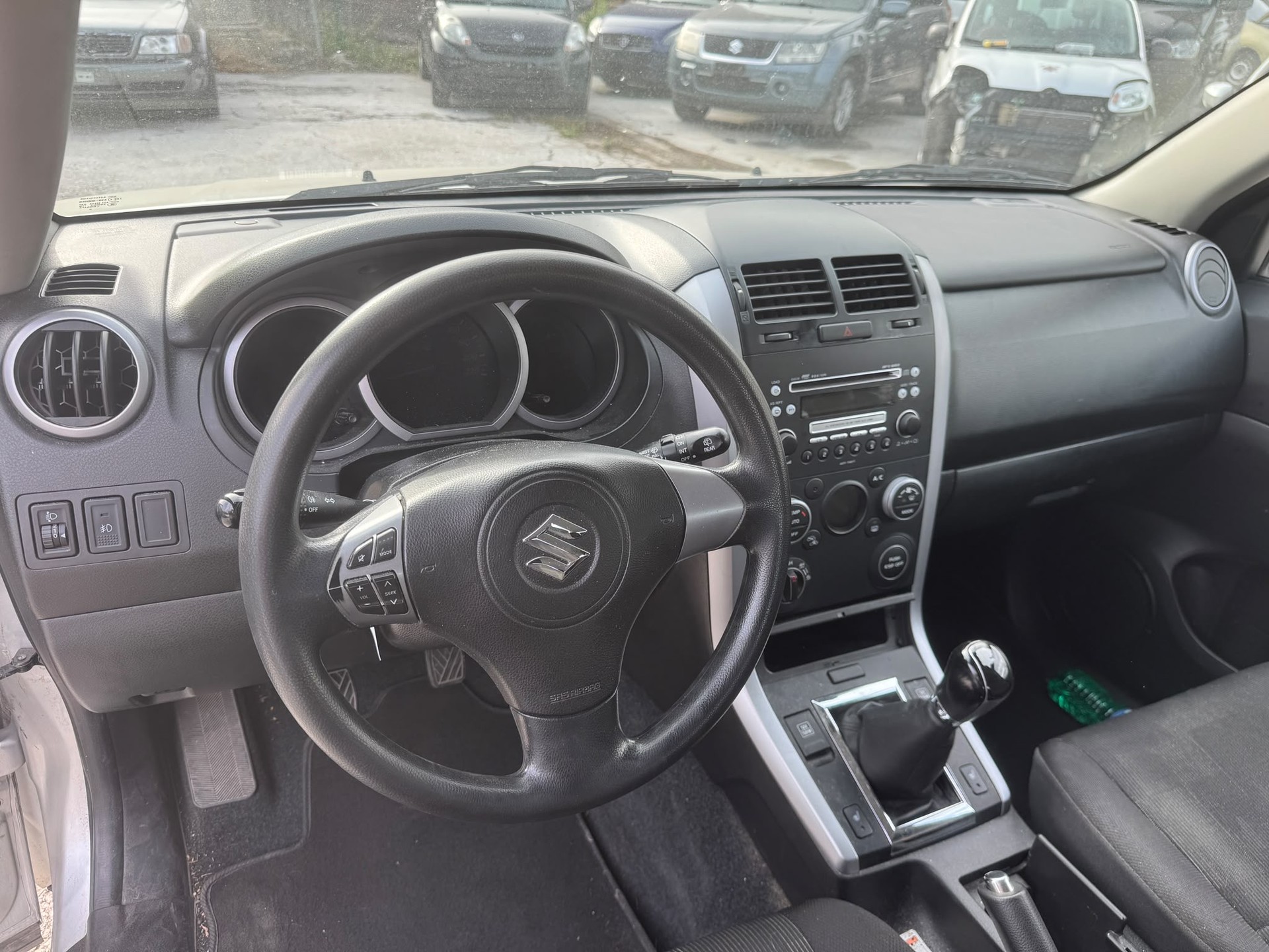 SUZUKI Grand Vitara 2.4 16V GL Top-image-7