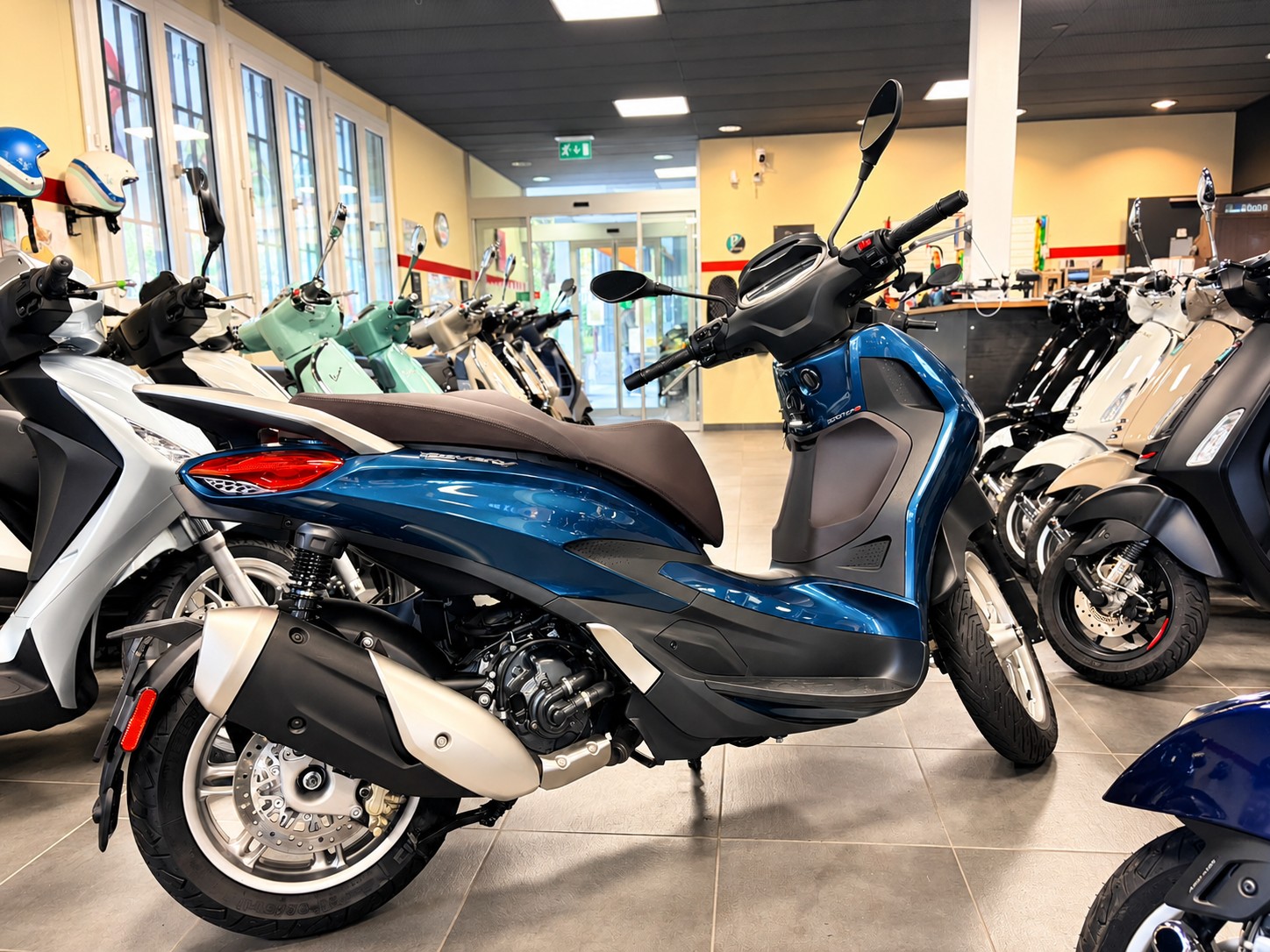 PIAGGIO Beverly 300-image-0