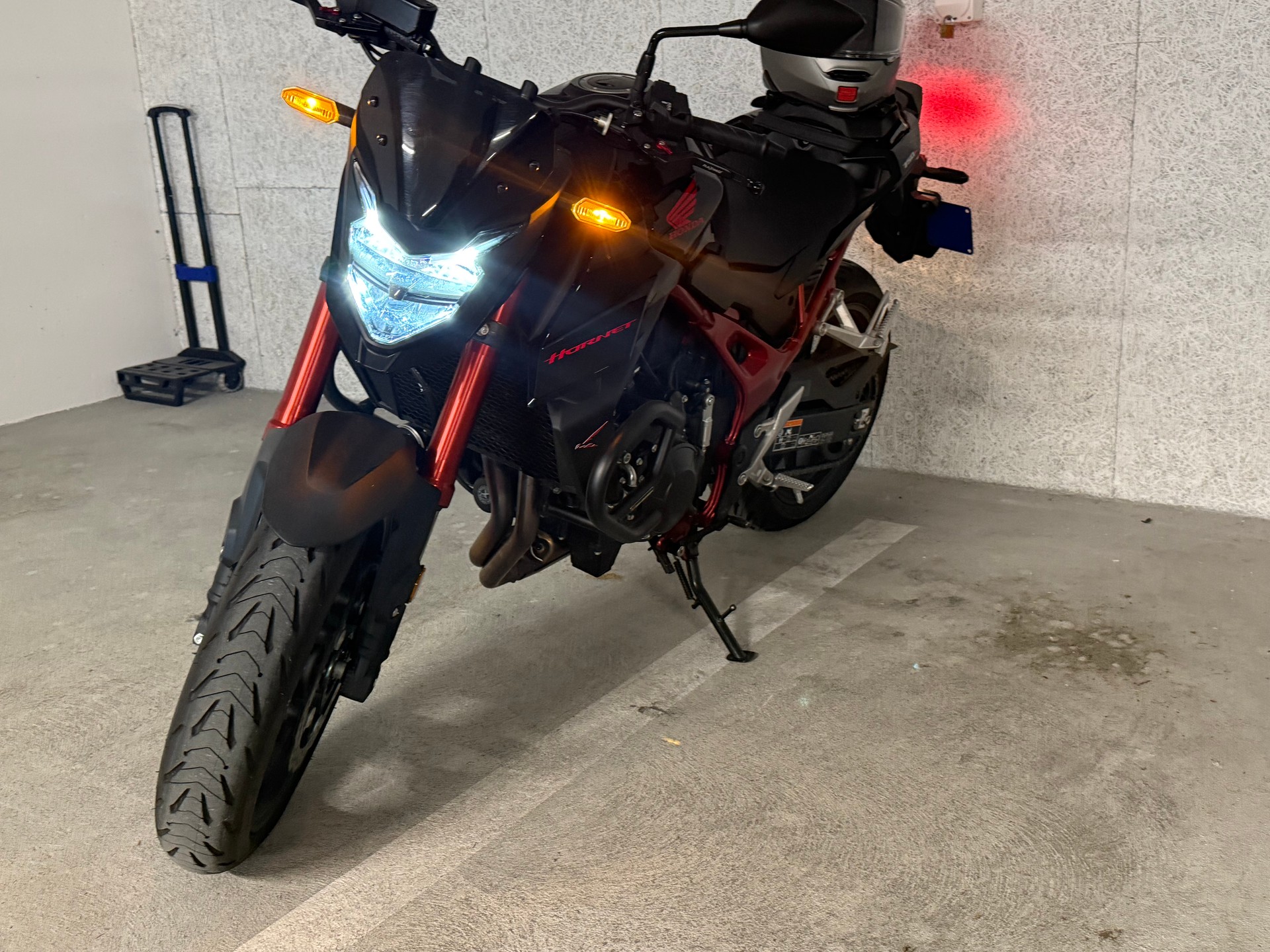 HONDA CB 750 Hornet (35kW)-image-2