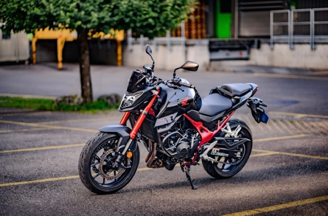 HONDA CB 750 Hornet (35kW)-image-0
