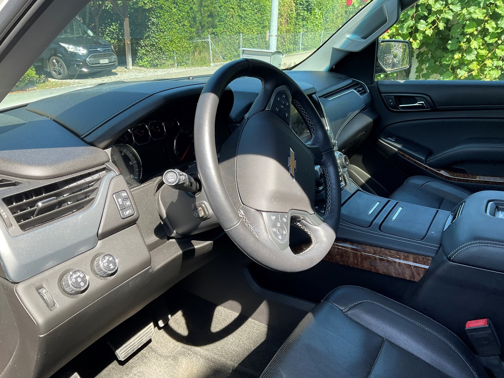 CHEVROLET TAHOE LTZ-image-3