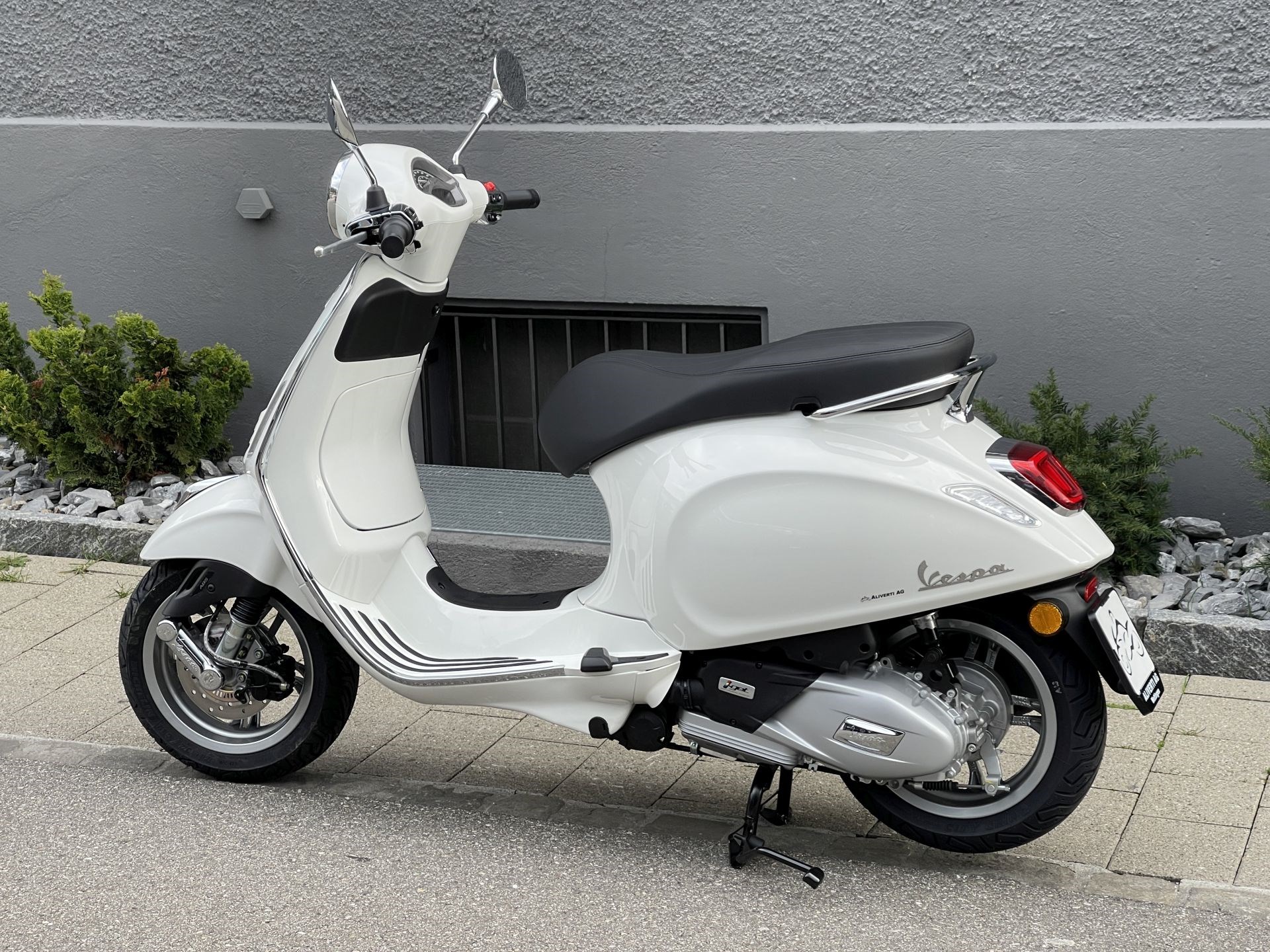 PIAGGIO Vespa Primavera 125 ABS E5+-image-1