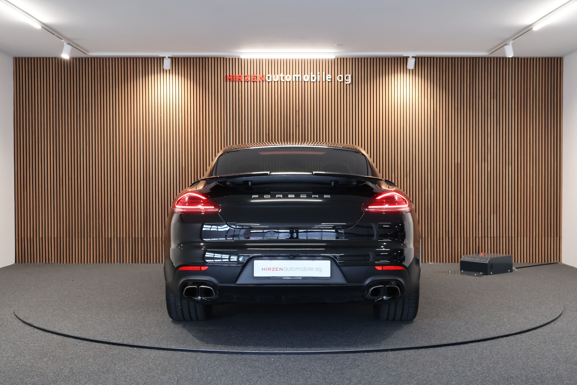PORSCHE Panamera Turbo 4.8 PDK-showroom-element-3