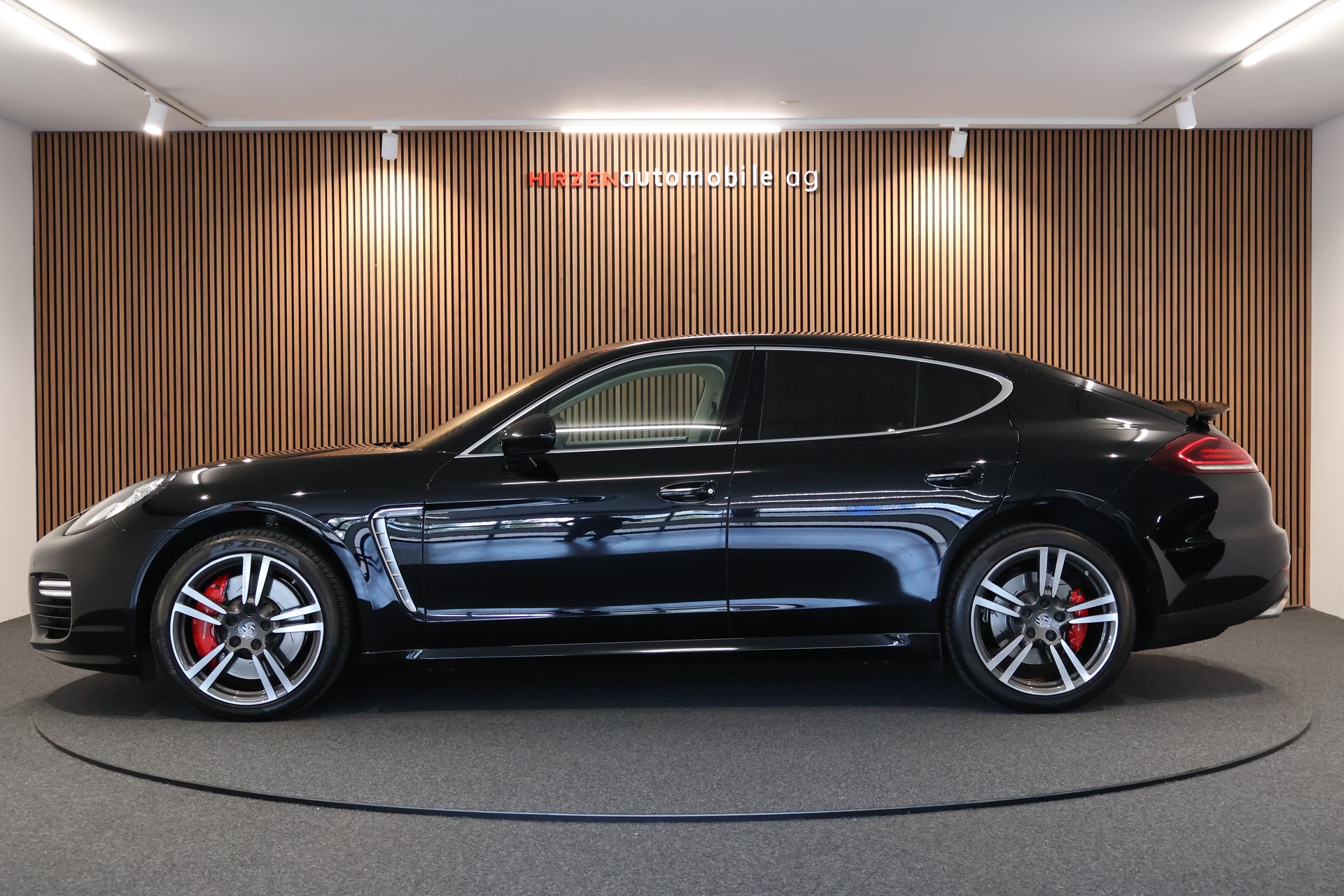 PORSCHE Panamera Turbo 4.8 PDK-showroom-element-1