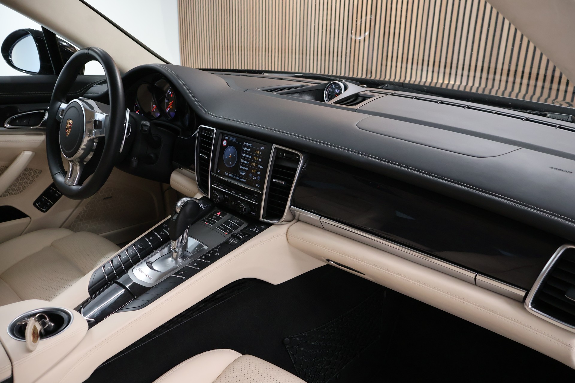 PORSCHE Panamera Turbo 4.8 PDK-image-13