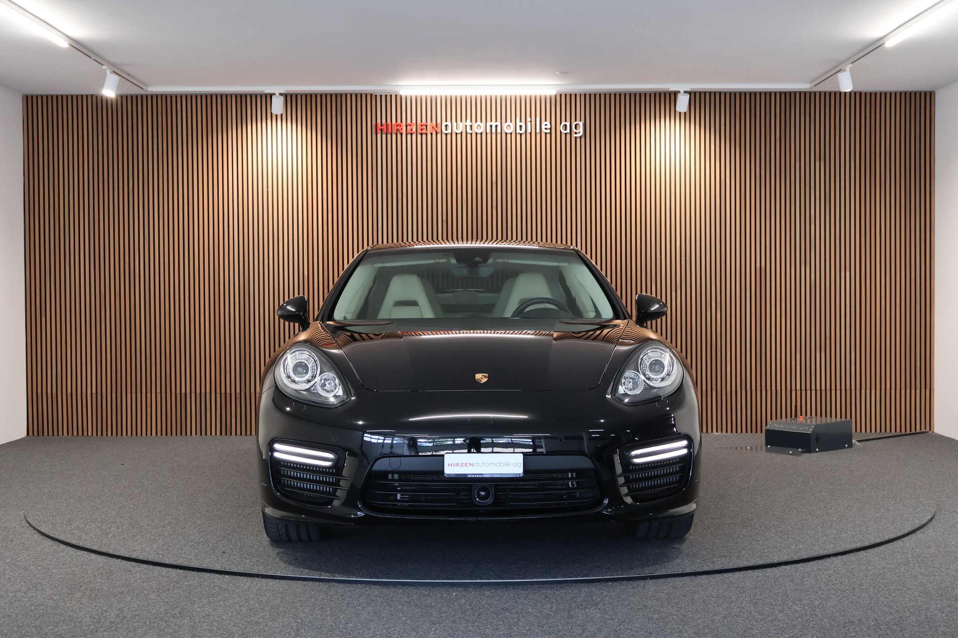 PORSCHE Panamera Turbo 4.8 PDK-image-7