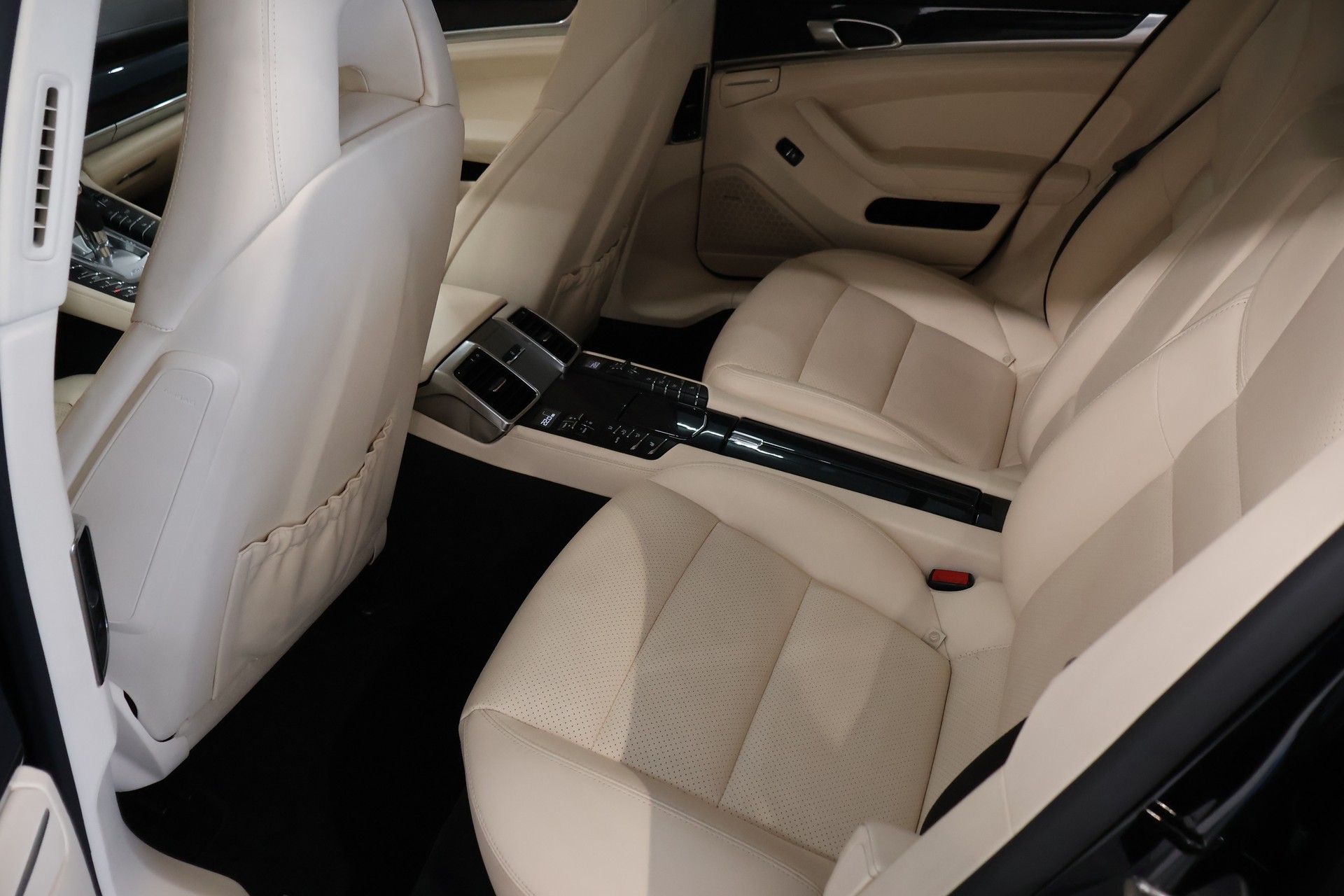 PORSCHE Panamera Turbo 4.8 PDK-image-10