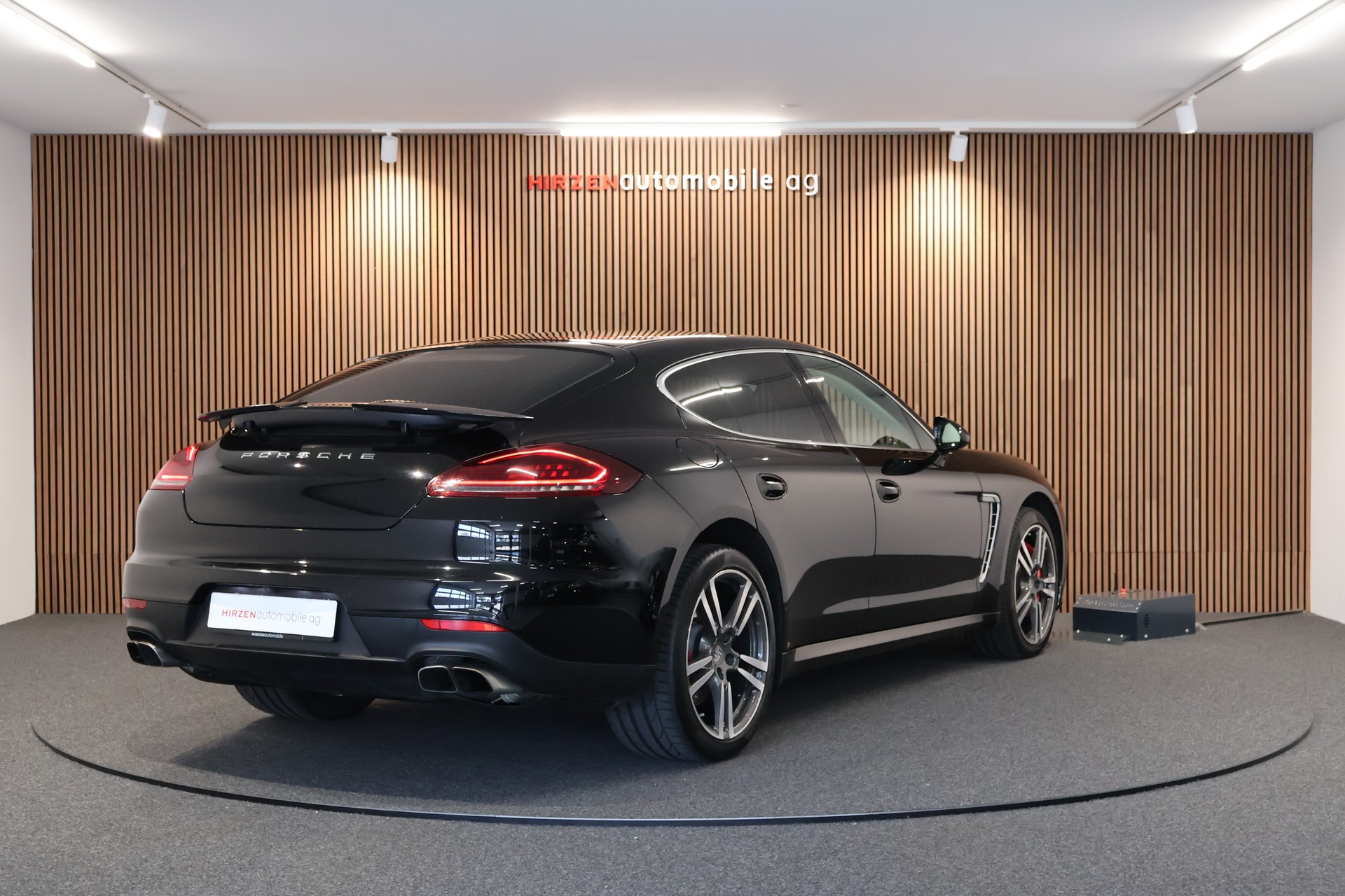 PORSCHE Panamera Turbo 4.8 PDK-image-4