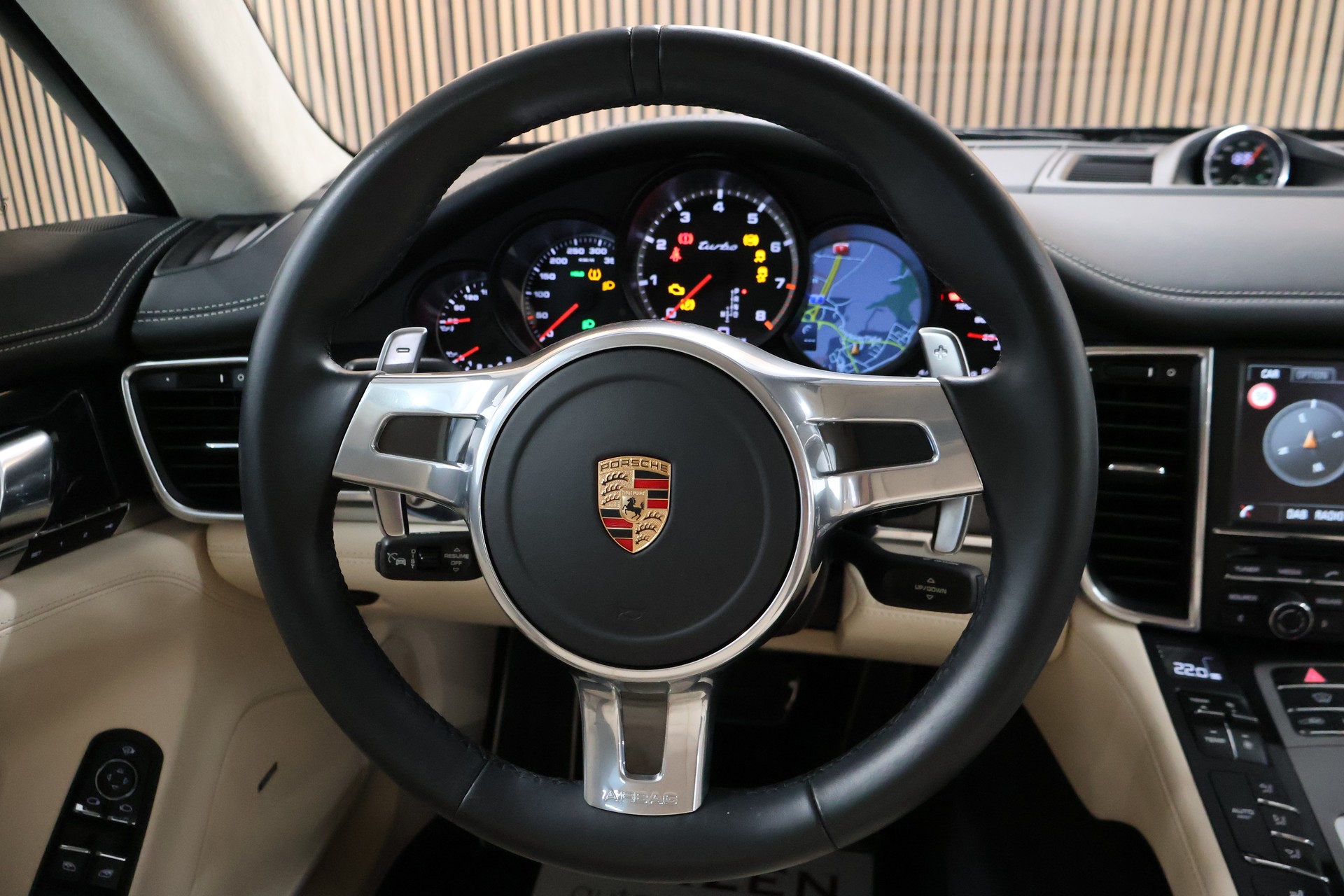 PORSCHE Panamera Turbo 4.8 PDK-image-18
