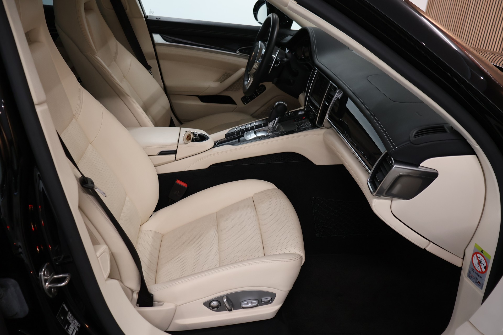 PORSCHE Panamera Turbo 4.8 PDK-image-14