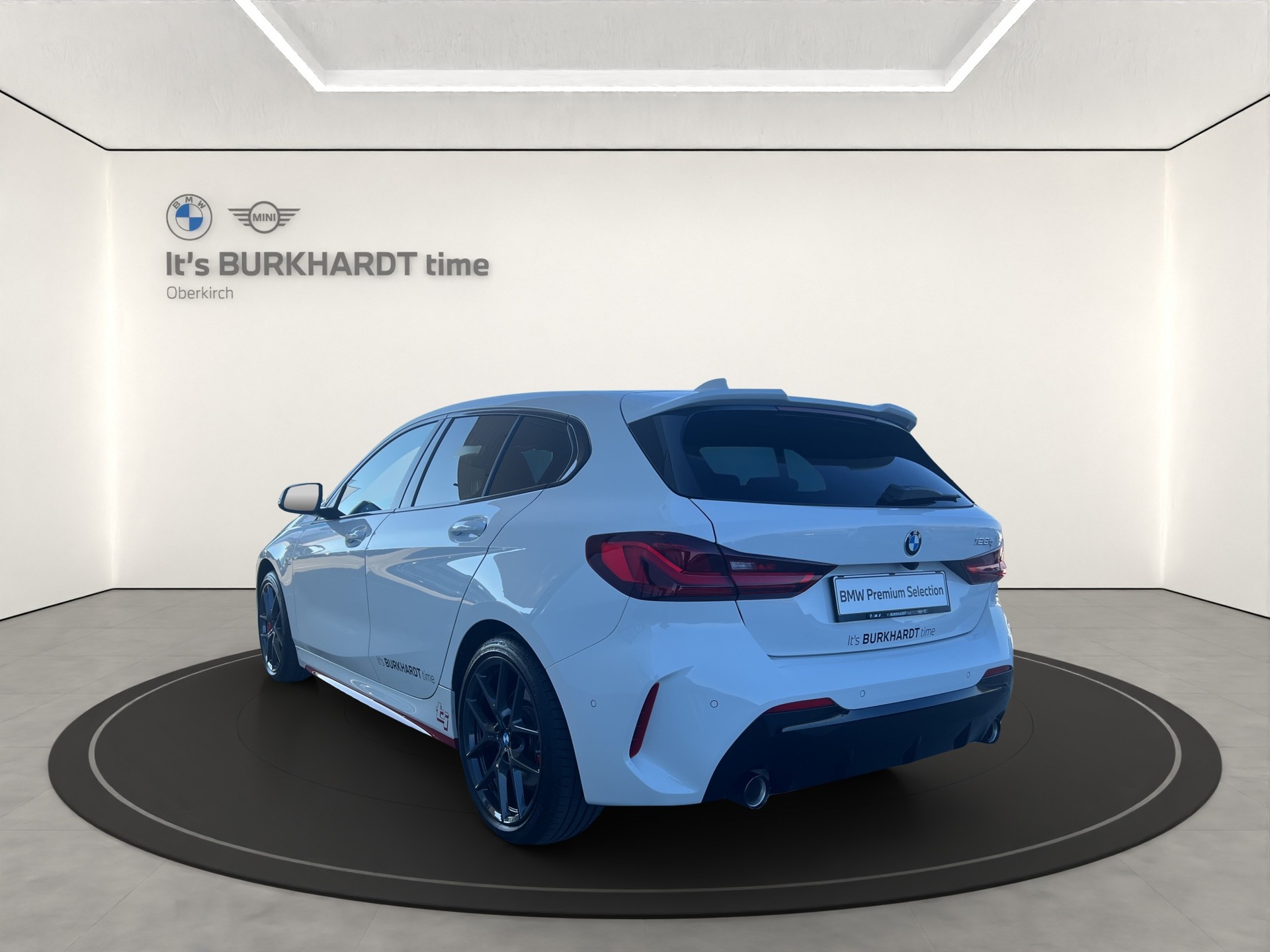 BMW 128ti Steptronic-showroom-element-2