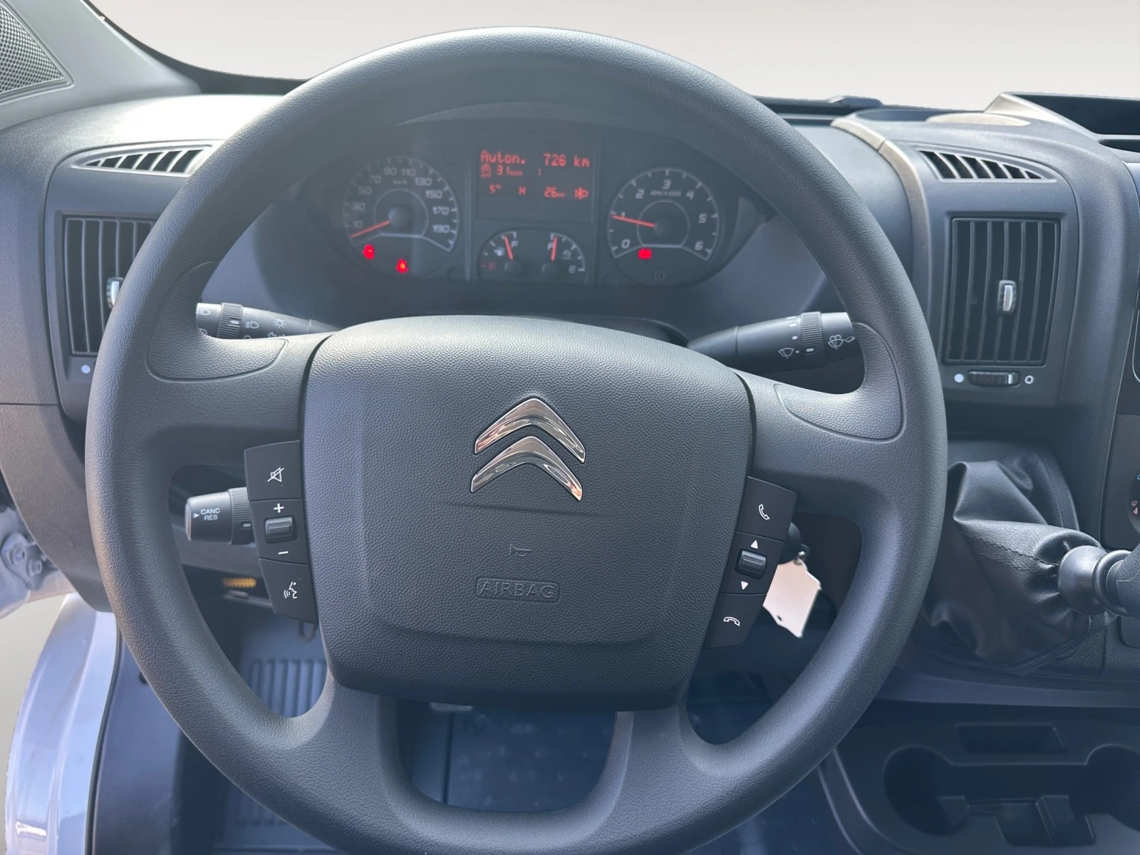 CITROEN Jumper 33 2.2 BlueHDi 140 L3H2-image-8