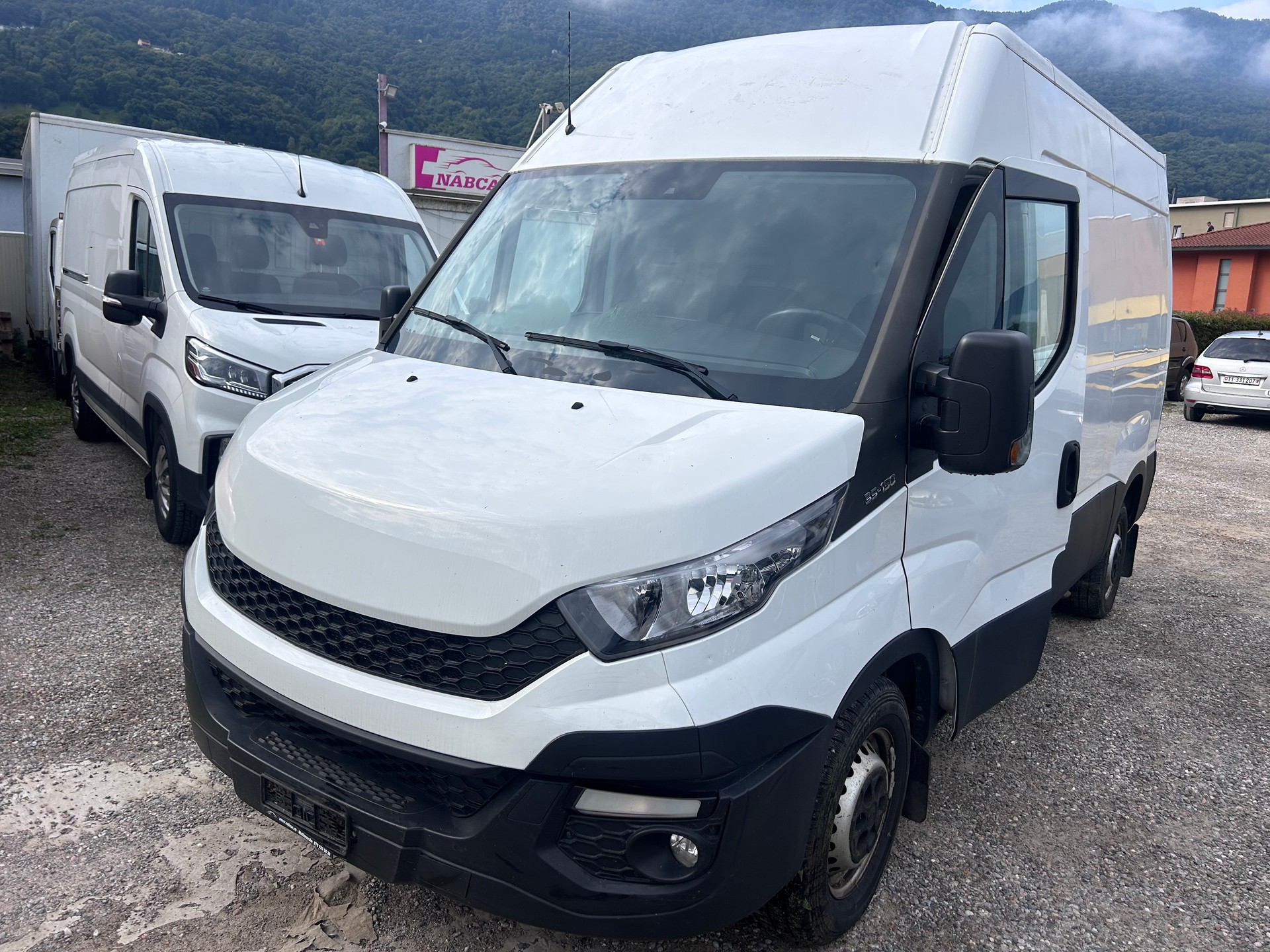 IVECO 33 S 15 V