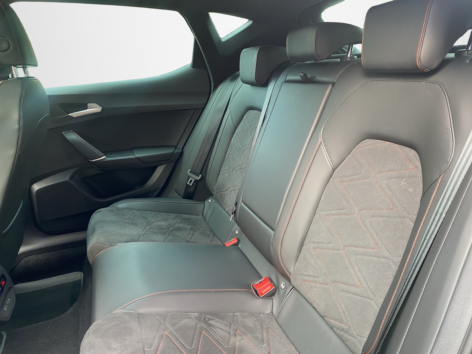 SEAT Leon 1.4 eHybrid pHEV DSG FR-image-12
