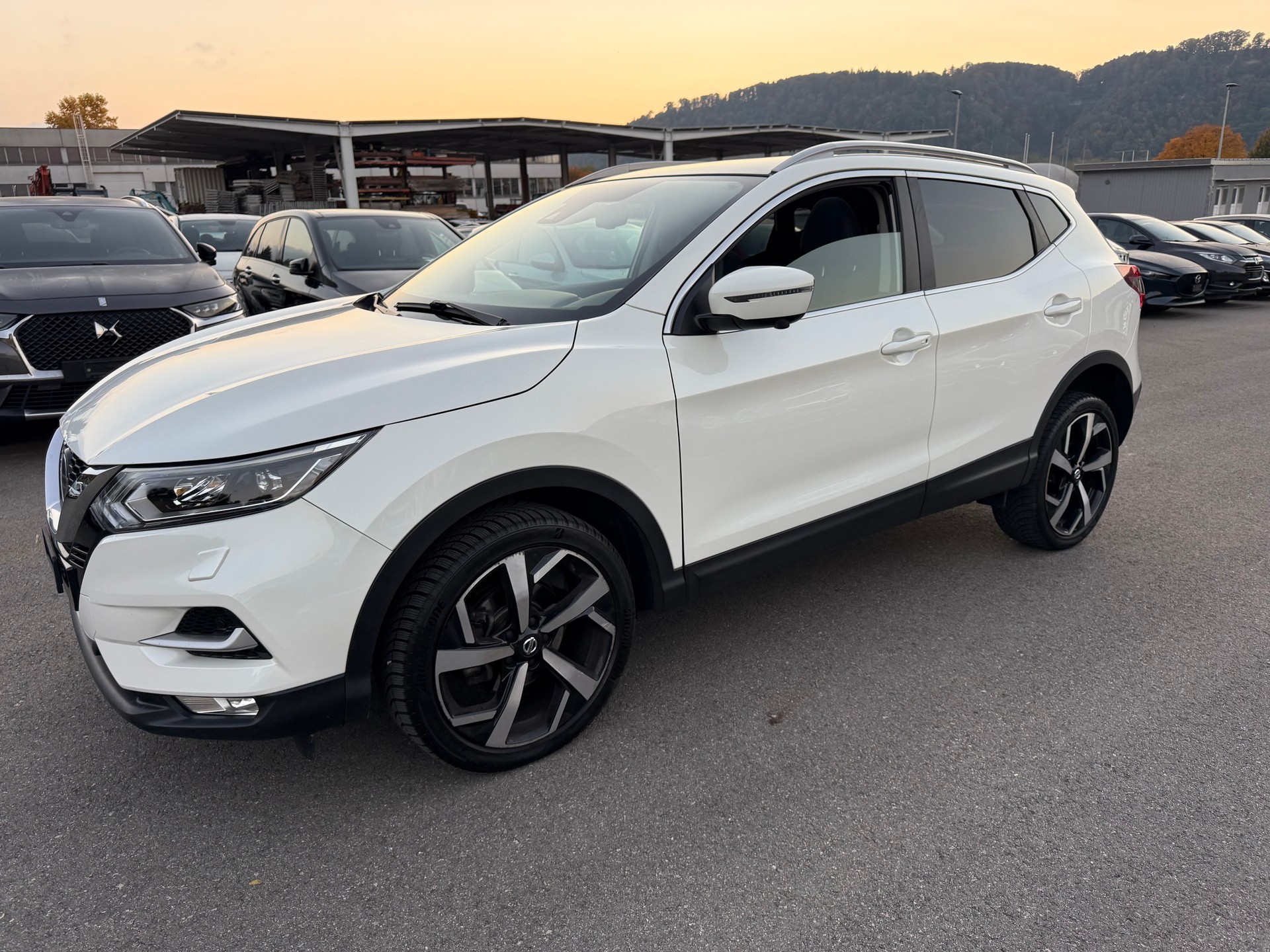 NISSAN Qashqai 1.7 dCi tekna Xtronic ALL-MODE 4x4-image-1