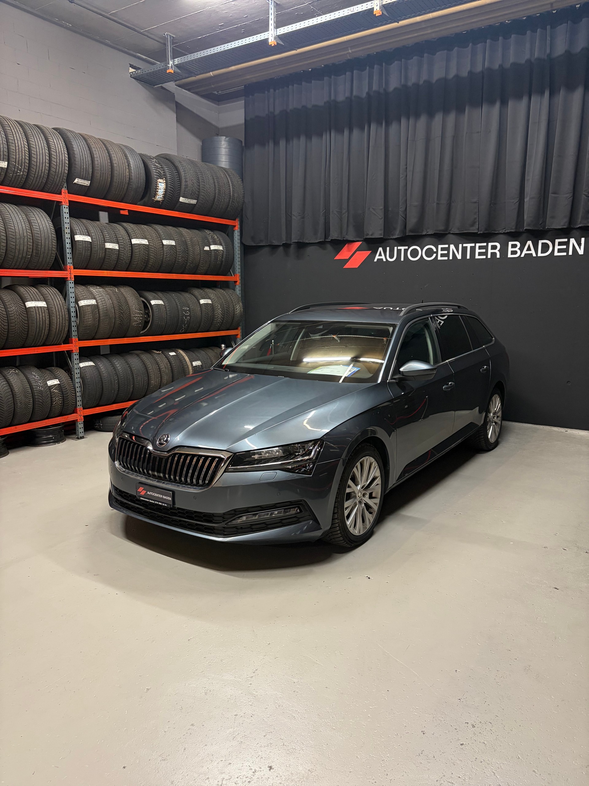 SKODA Superb Combi 2.0 TDi SportLine 4x4 DSG-showroom-element-1