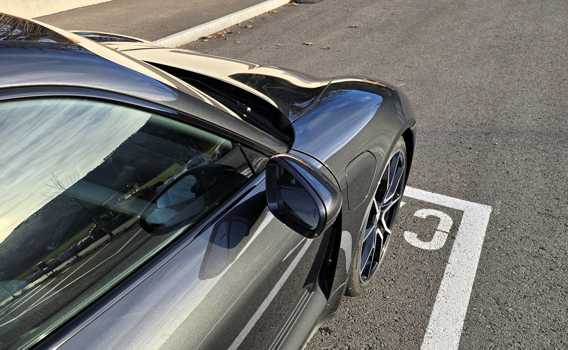 PORSCHE Taycan 4S 93.4 kWh-image-4
