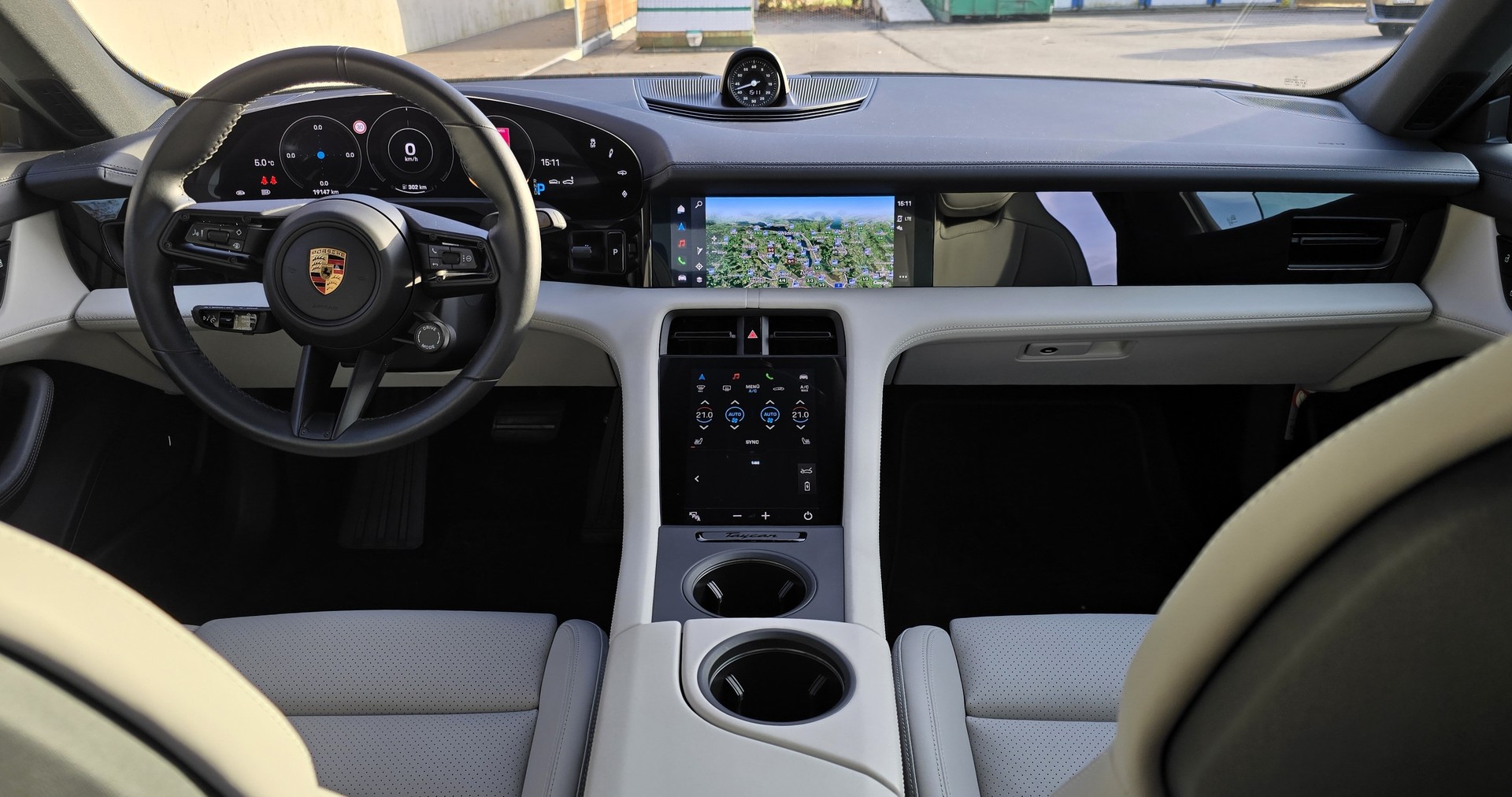 PORSCHE Taycan 4S 93.4 kWh-image-12