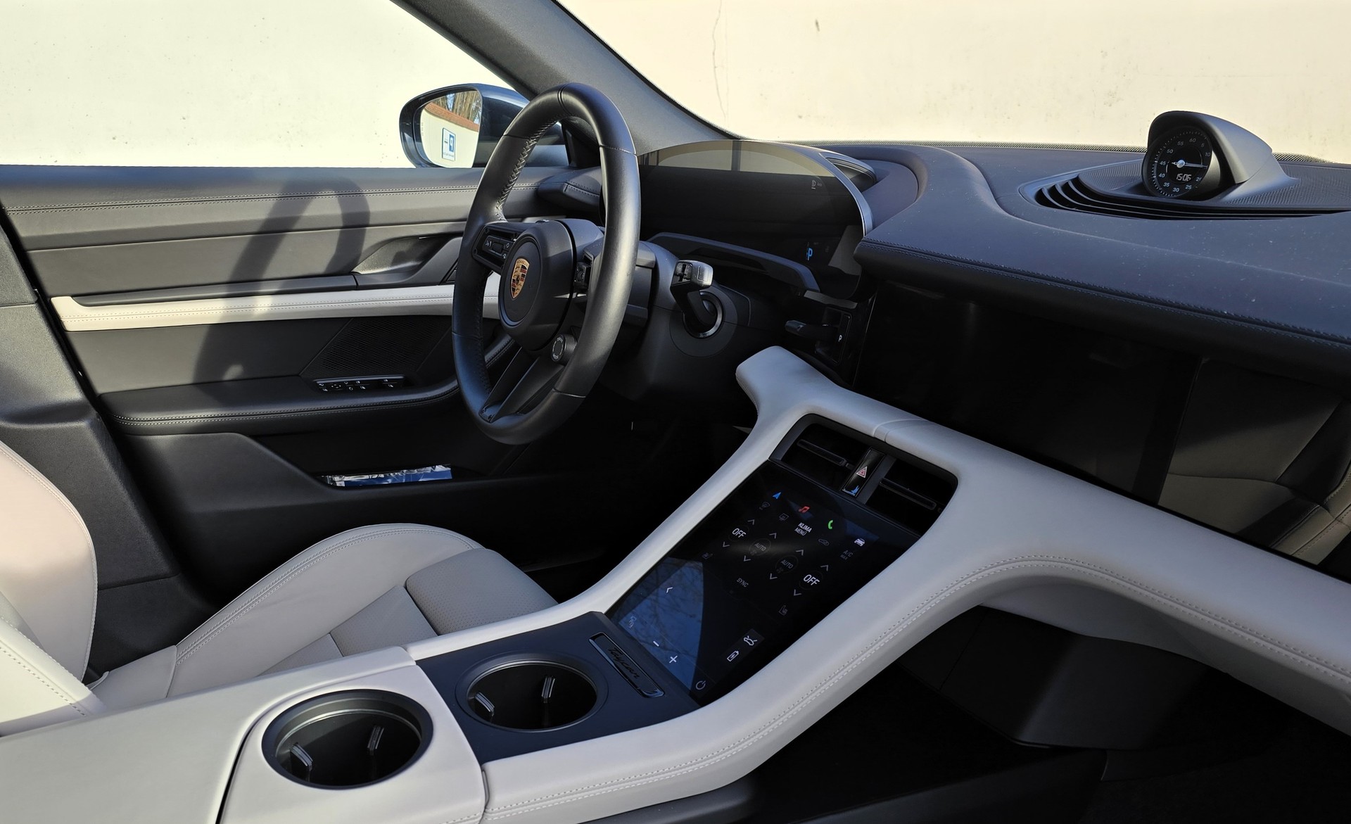 PORSCHE Taycan 4S 93.4 kWh-image-10