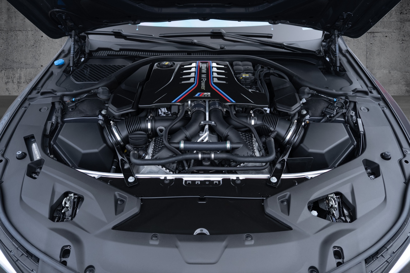 BMW M8 Competition xDrive Coupé-image-5