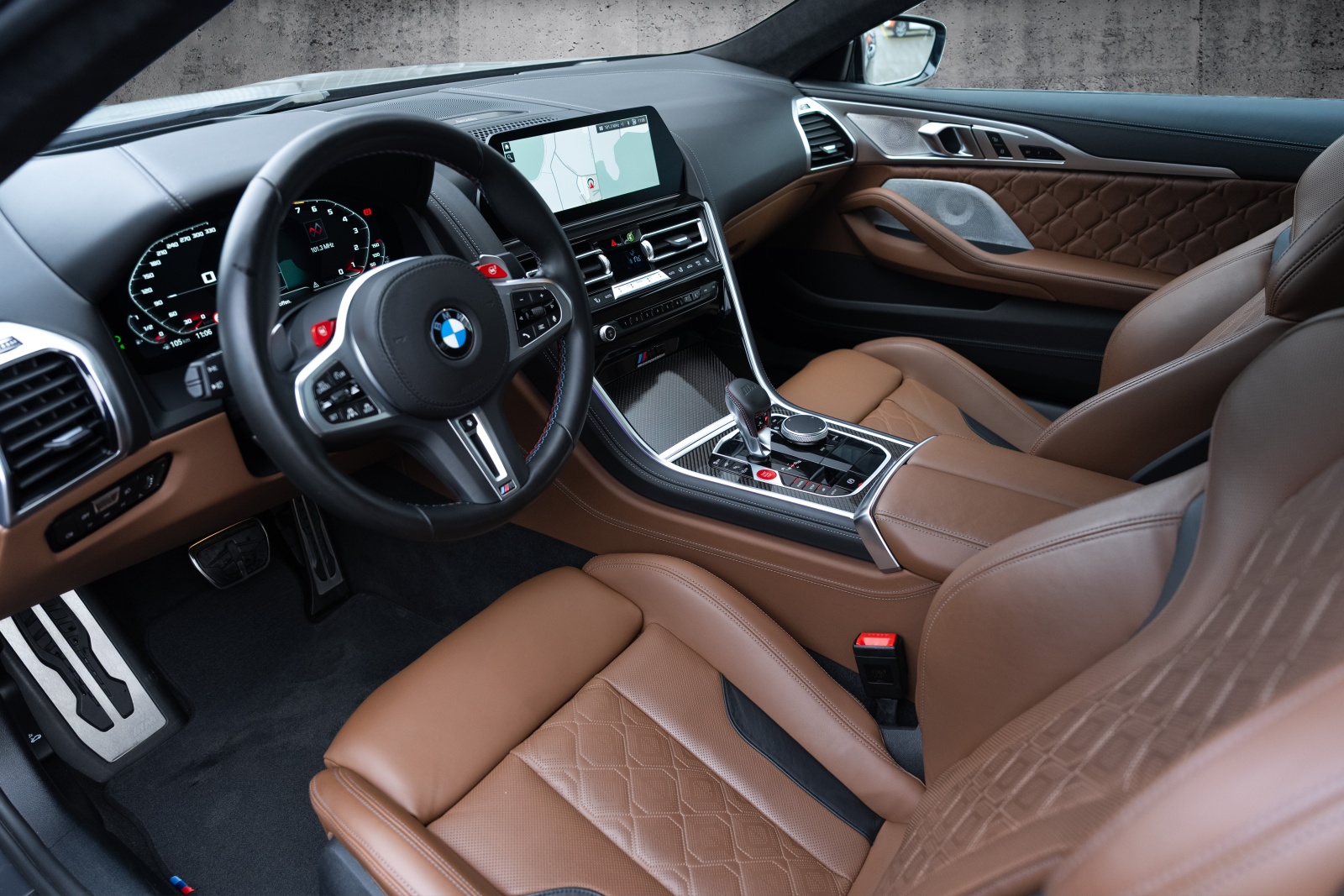 BMW M8 Competition xDrive Coupé-image-6