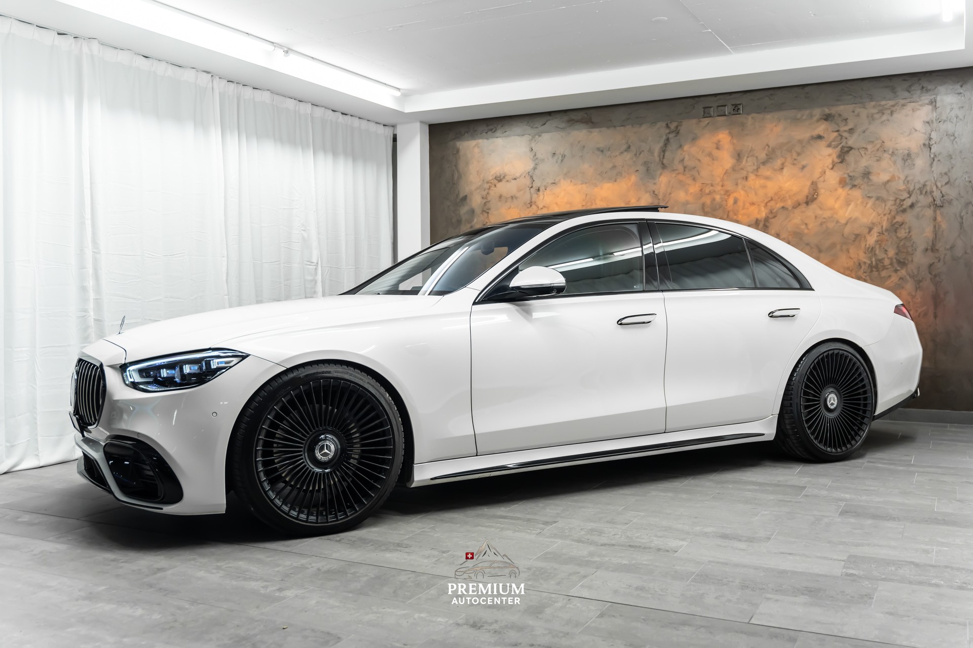 MERCEDES-BENZ S 500 4Matic (S63 AMG) *Fond-Entertainment*Burmester-4D*Massage*-showroom-element-3