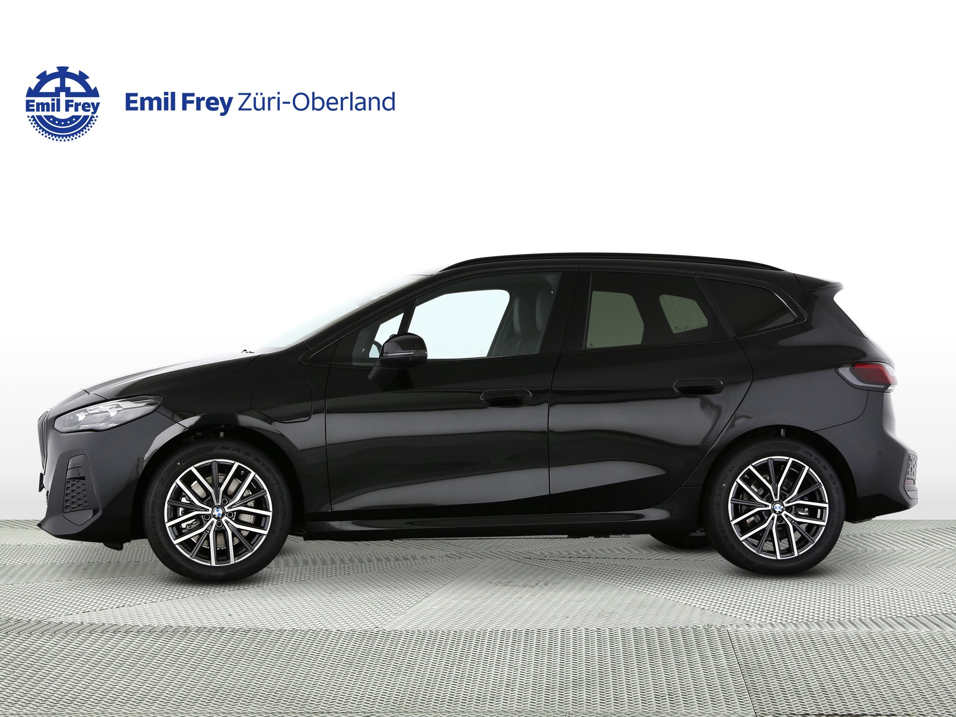BMW 230e xDrive paddles Active Tourer-showroom-element-1