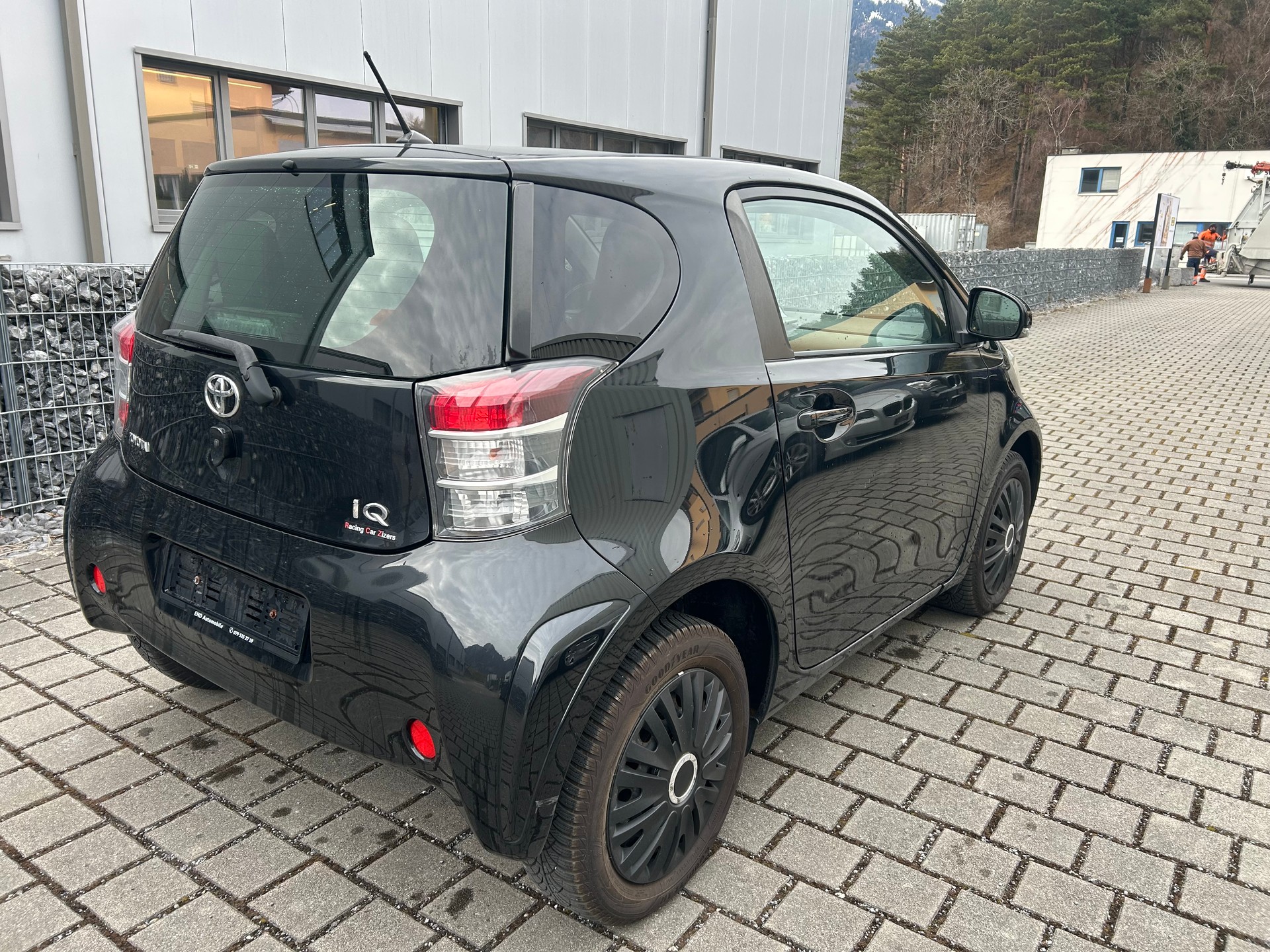 TOYOTA iQ2 1.0 VVT-i-image-4