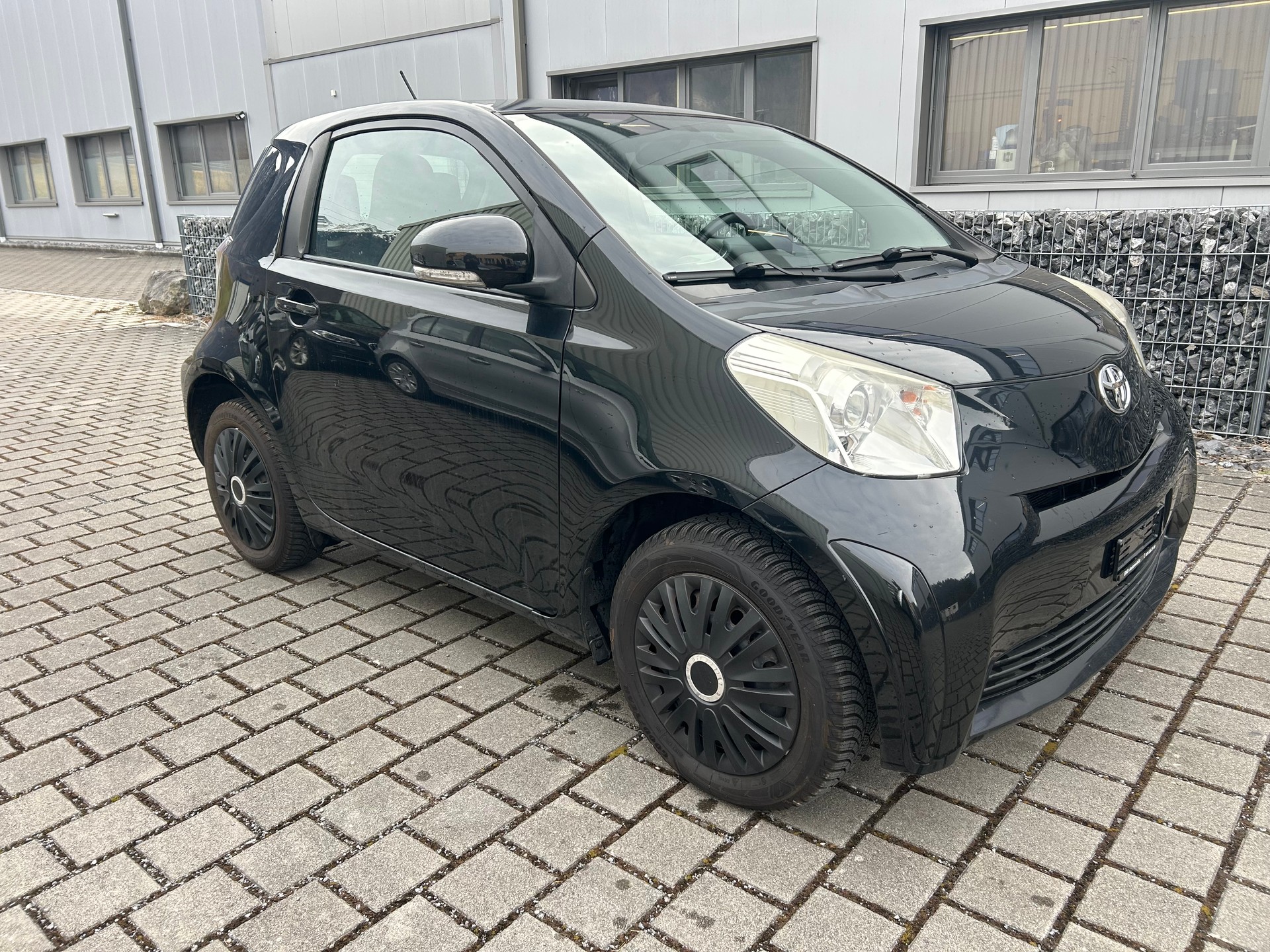 TOYOTA iQ2 1.0 VVT-i-image-2