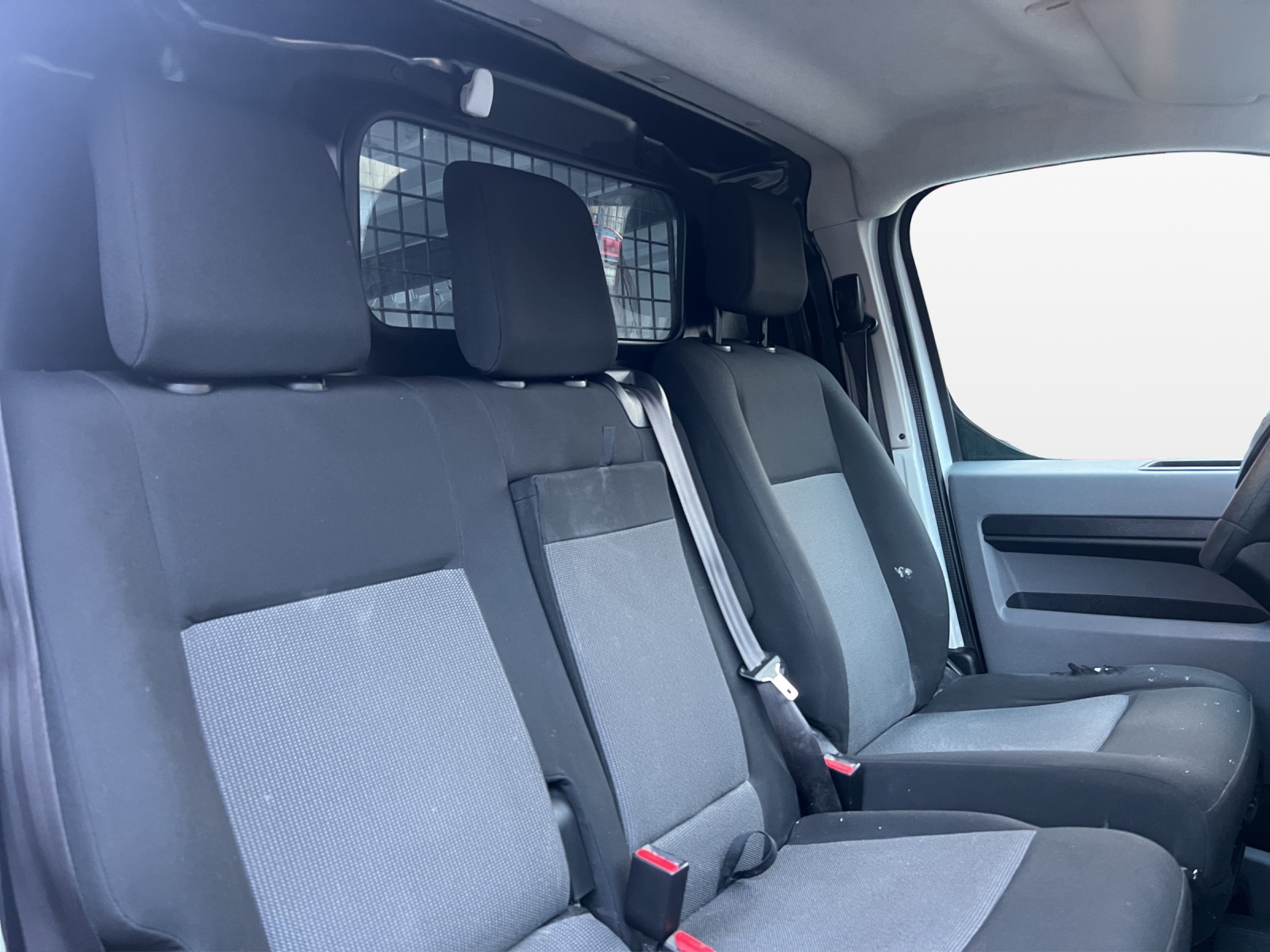 TOYOTA Proace 2.0D Panel Van Medium Comfort-image-15