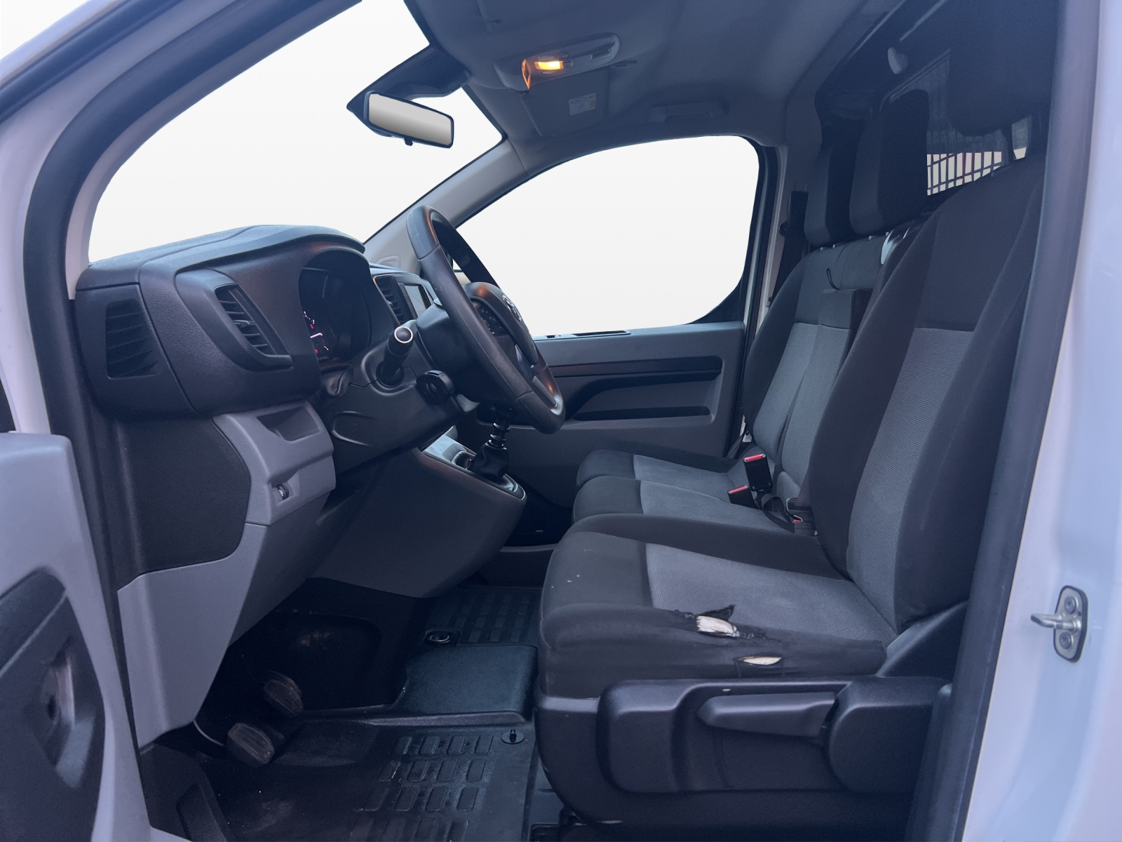 TOYOTA Proace 2.0D Panel Van Medium Comfort-image-8