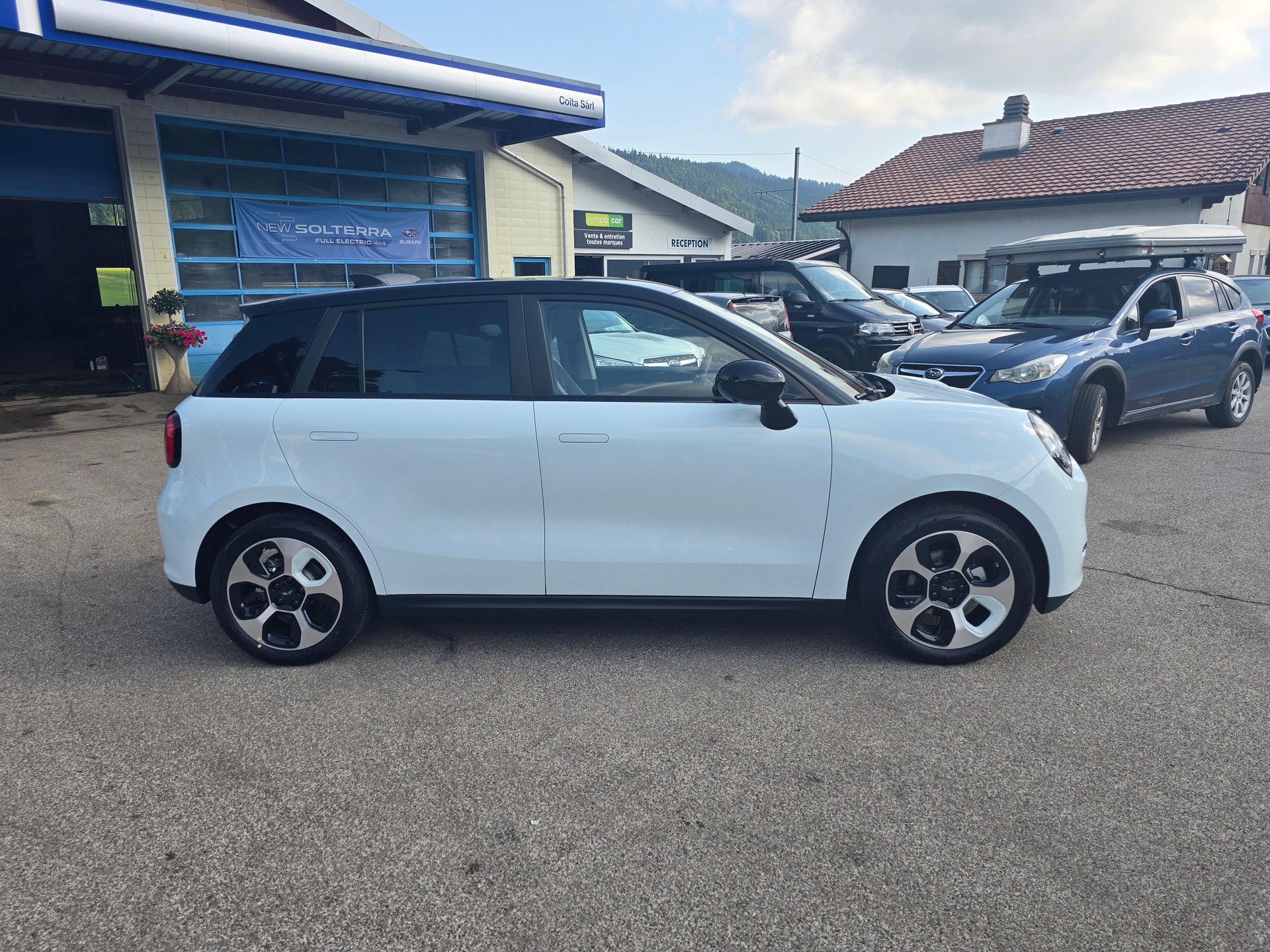 JAC E30X Electric-image-3