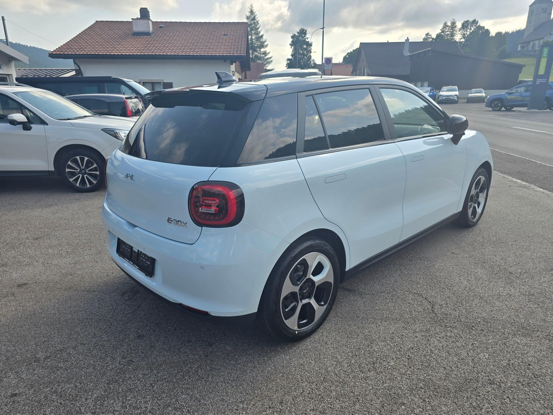 JAC E30X Electric-image-4
