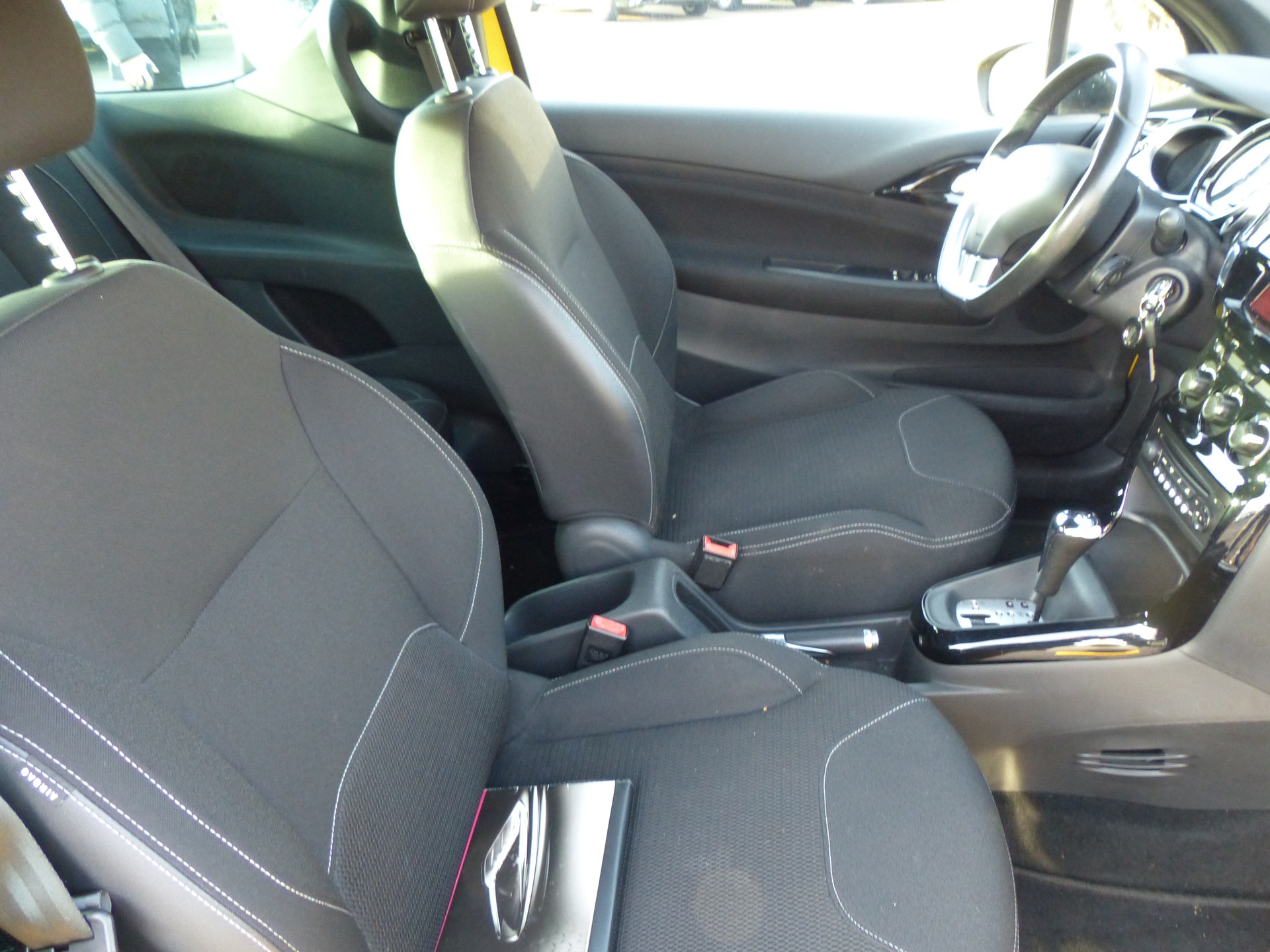 DS AUTOMOBILES DS3 1.6 VTi SO Chic Automatic-image-21