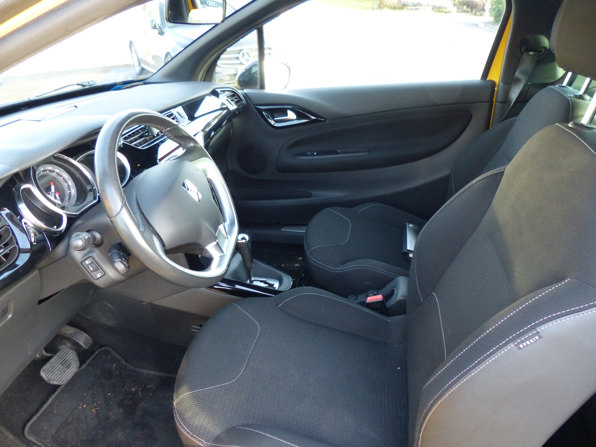DS AUTOMOBILES DS3 1.6 VTi SO Chic Automatic-image-18
