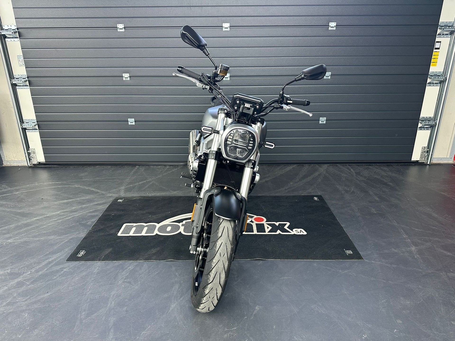 VOGE 500 AC-image-1
