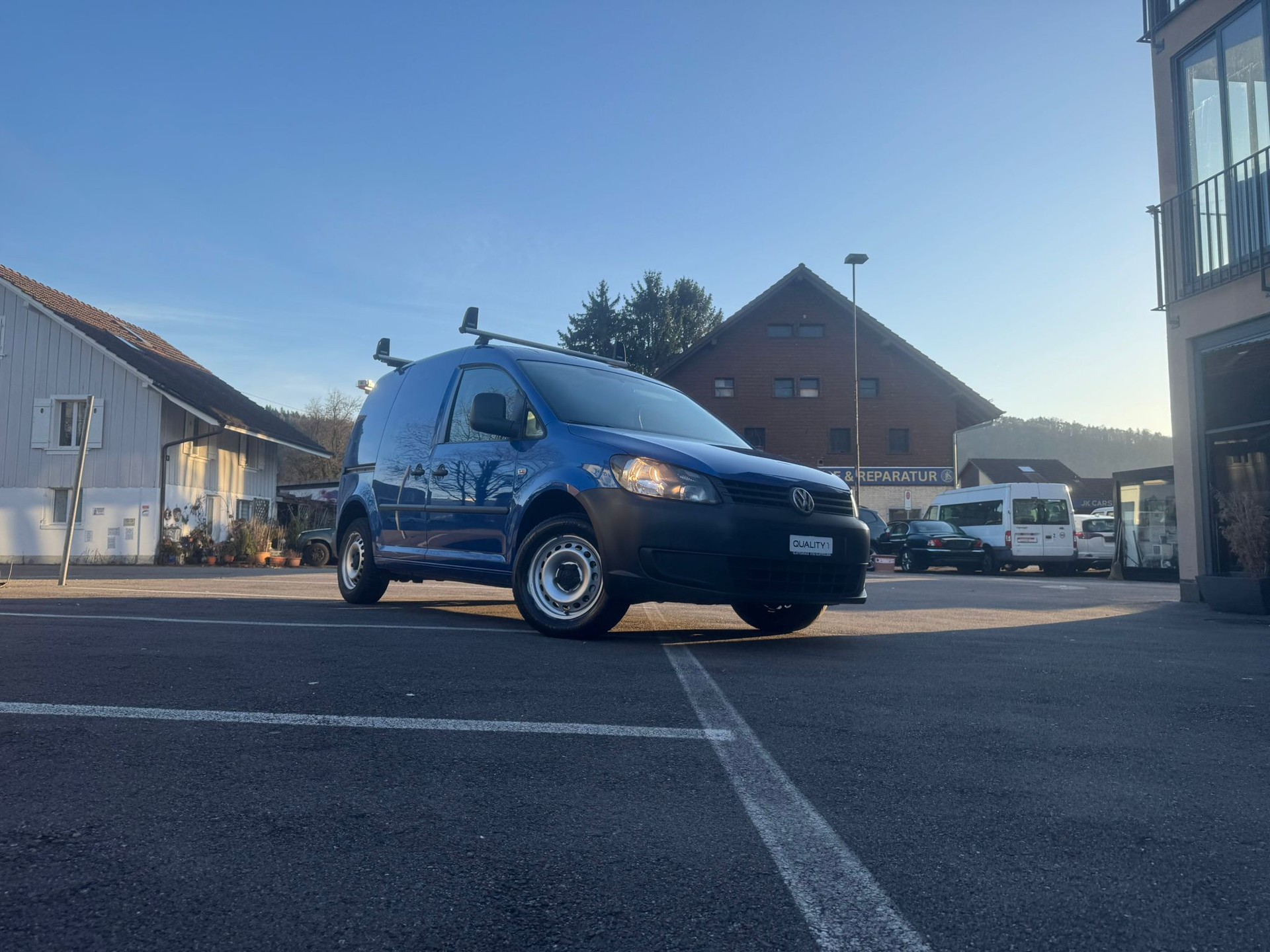 VW Caddy 1.2 TSI-showroom-element-1