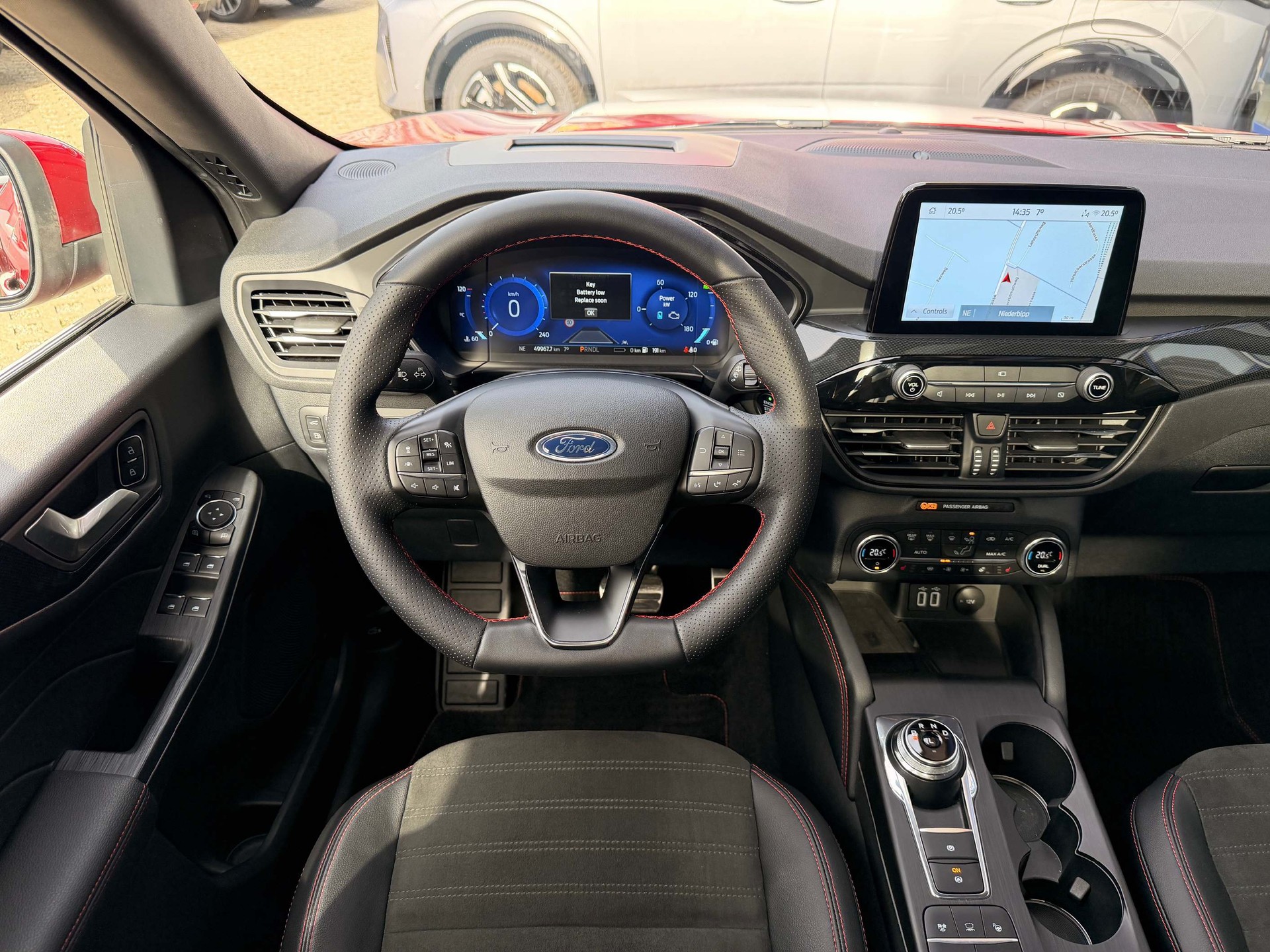 FORD Kuga 2.5 Plug-in Hybrid ST-Line X-image-12