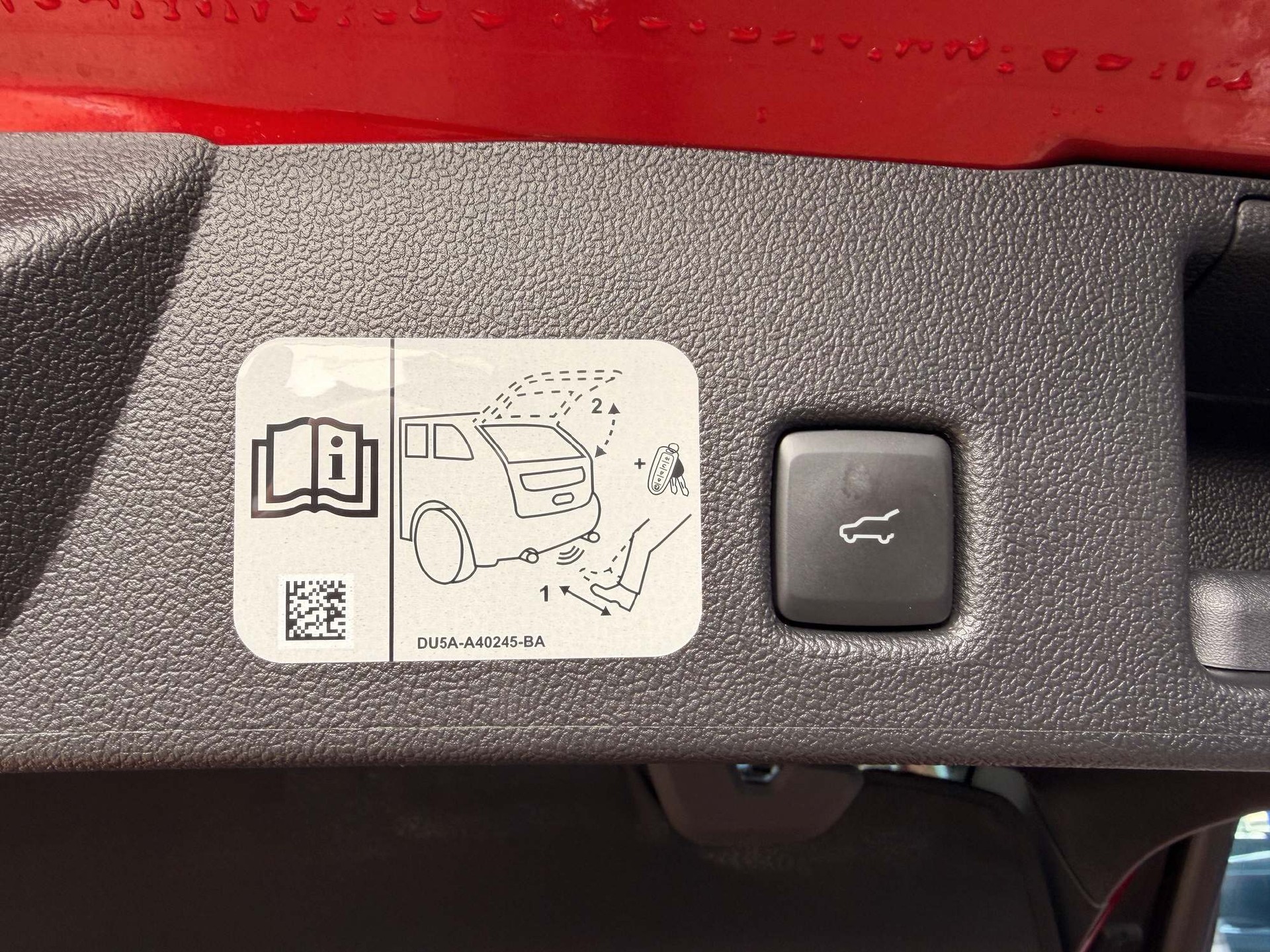 FORD Kuga 2.5 Plug-in Hybrid ST-Line X-image-8