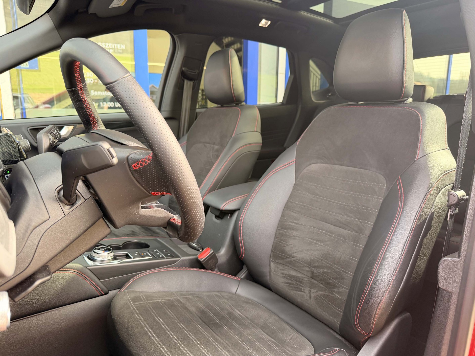 FORD Kuga 2.5 Plug-in Hybrid ST-Line X-image-14