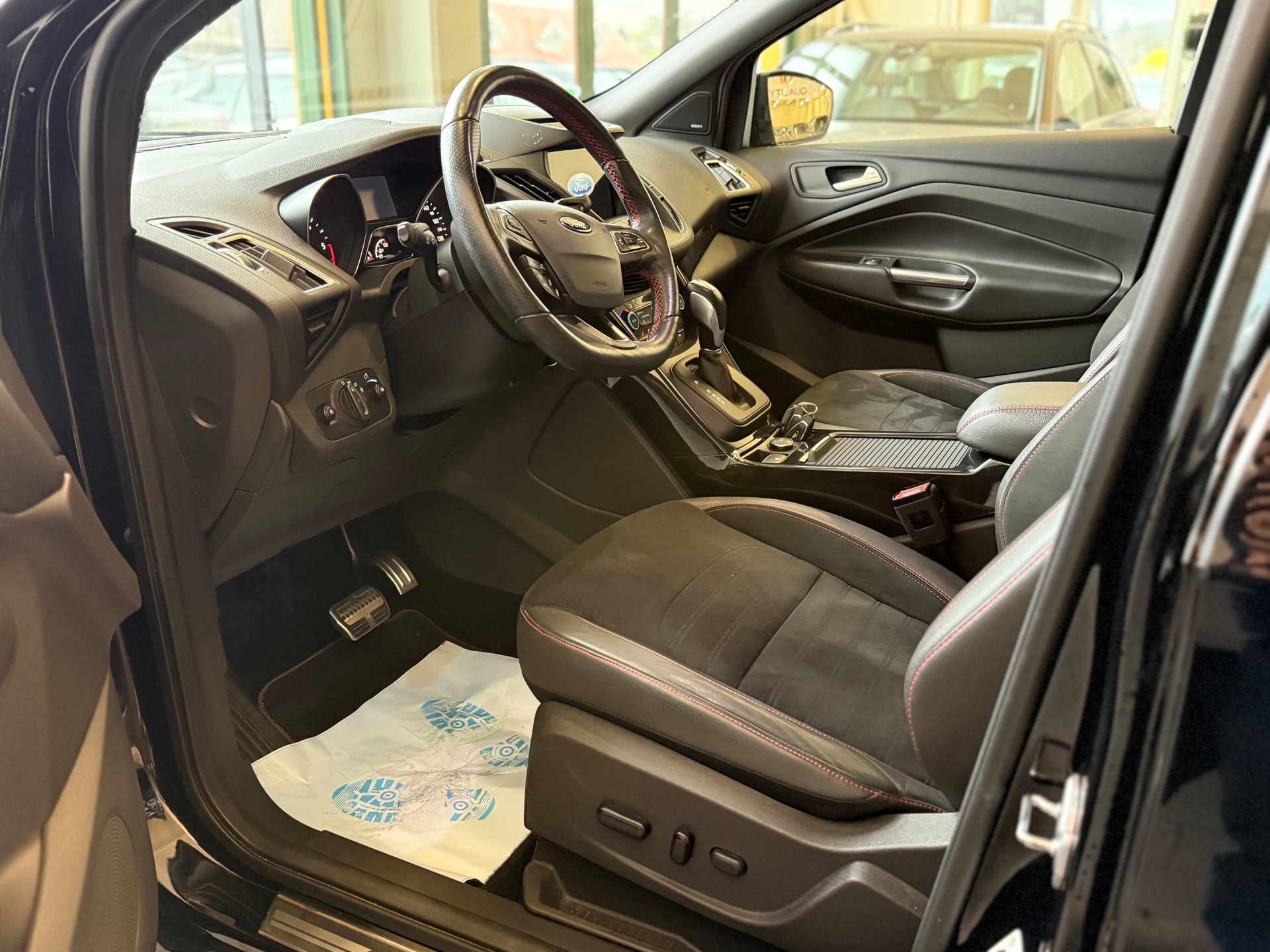 FORD Kuga 2.0 TDCi ST Line High 4WD PowerShift-image-6