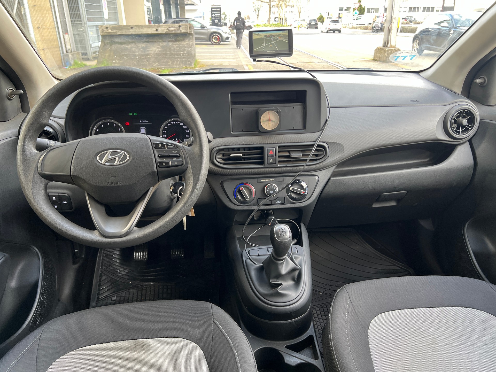 HYUNDAI i10 1.0 Pica-image-10