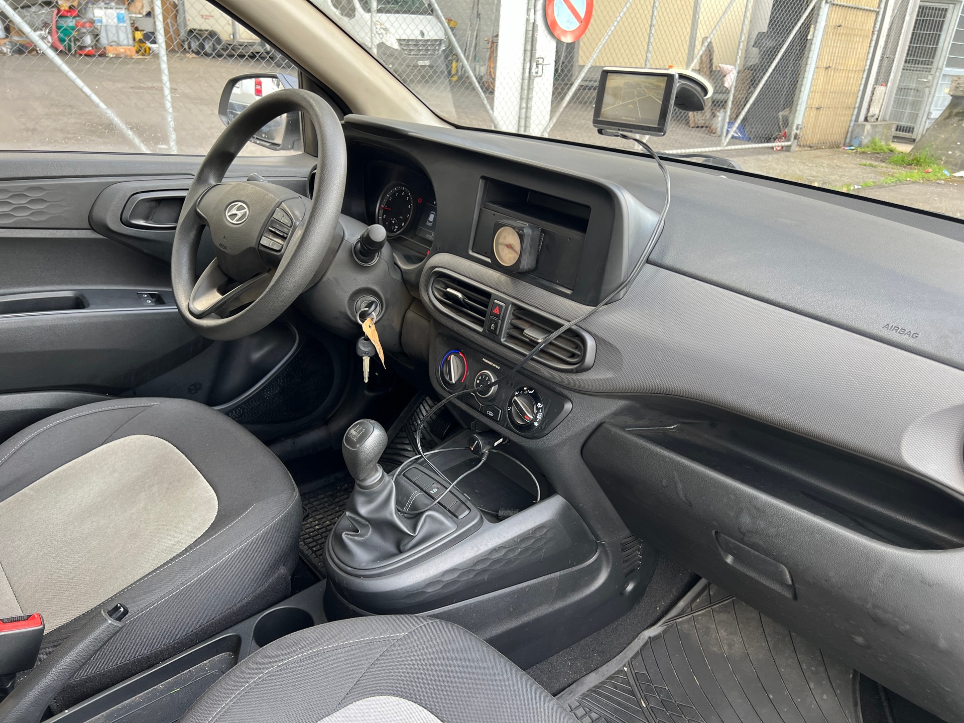 HYUNDAI i10 1.0 Pica-image-9