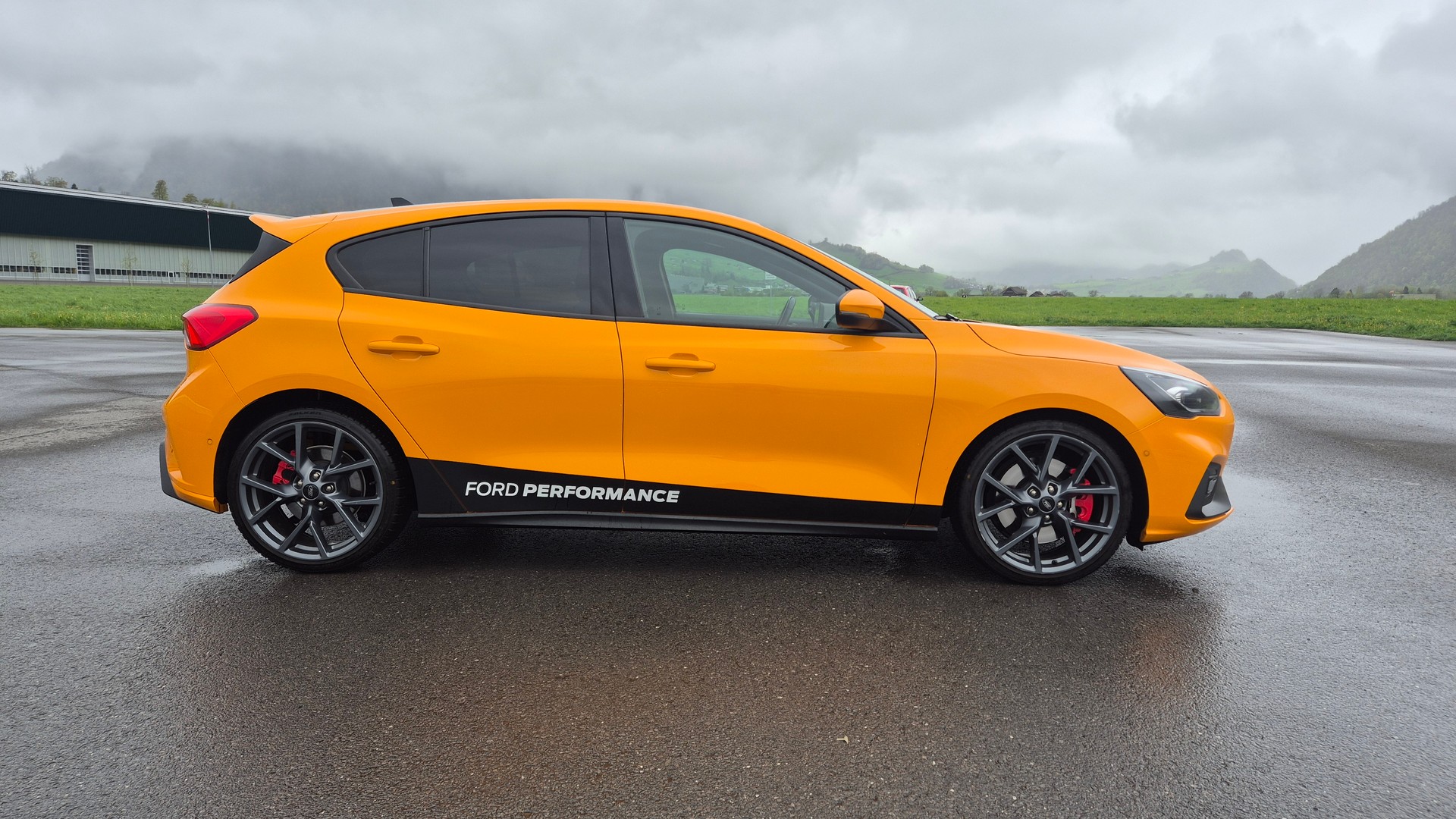 FORD Focus ST 2.3 Styling Paket Automat-image-1