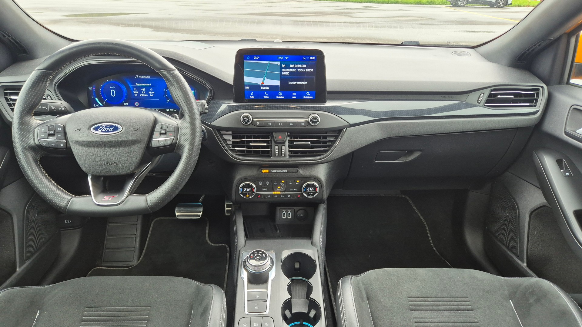 FORD Focus ST 2.3 Styling Paket Automat-image-12
