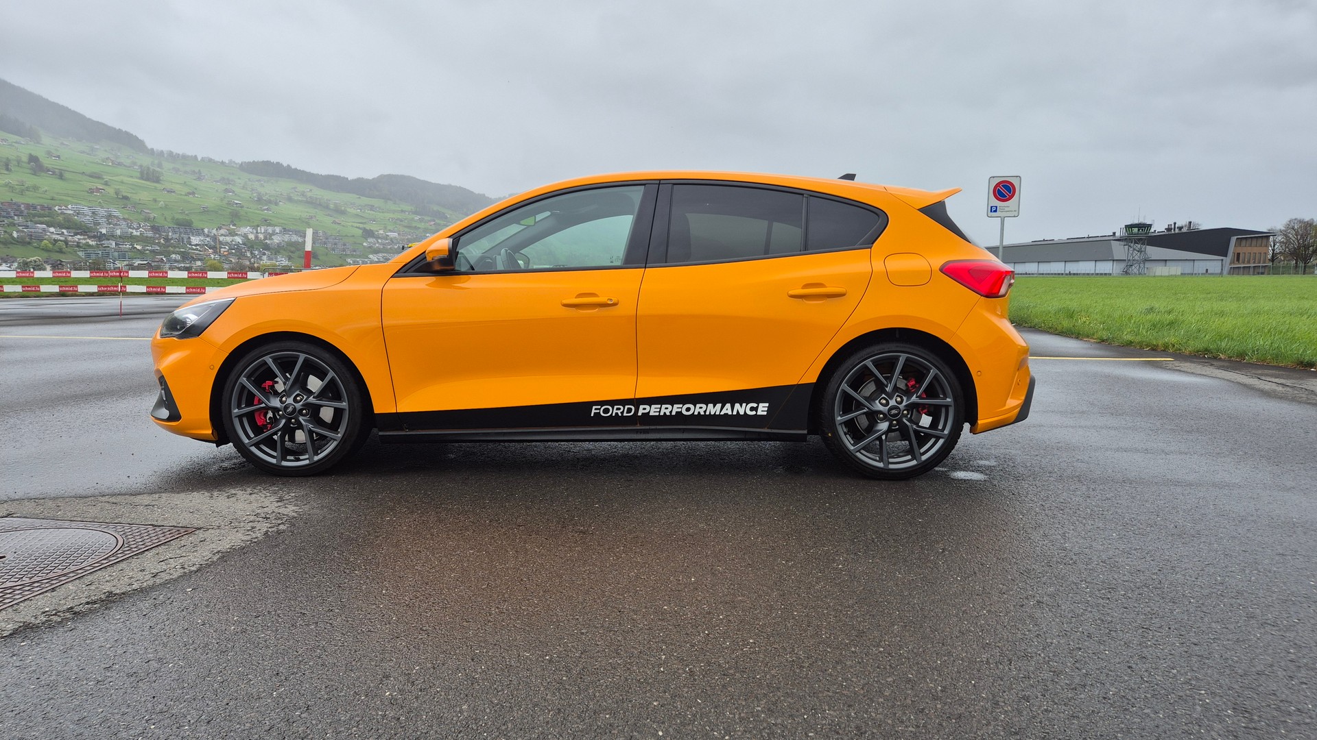 FORD Focus ST 2.3 Styling Paket Automat-image-2