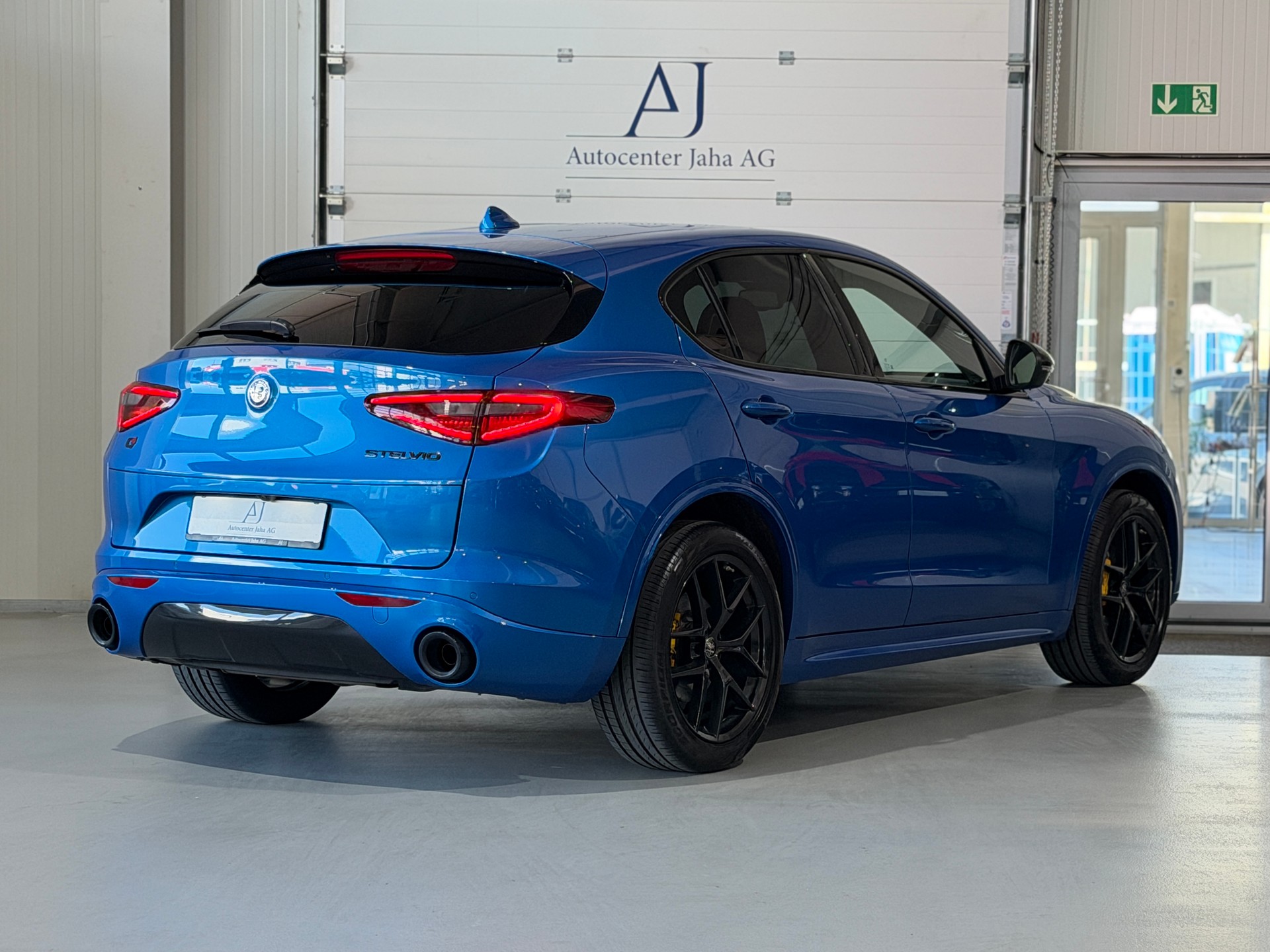 ALFA ROMEO Stelvio 2.0 Veloce Q4 Automatic-image-7