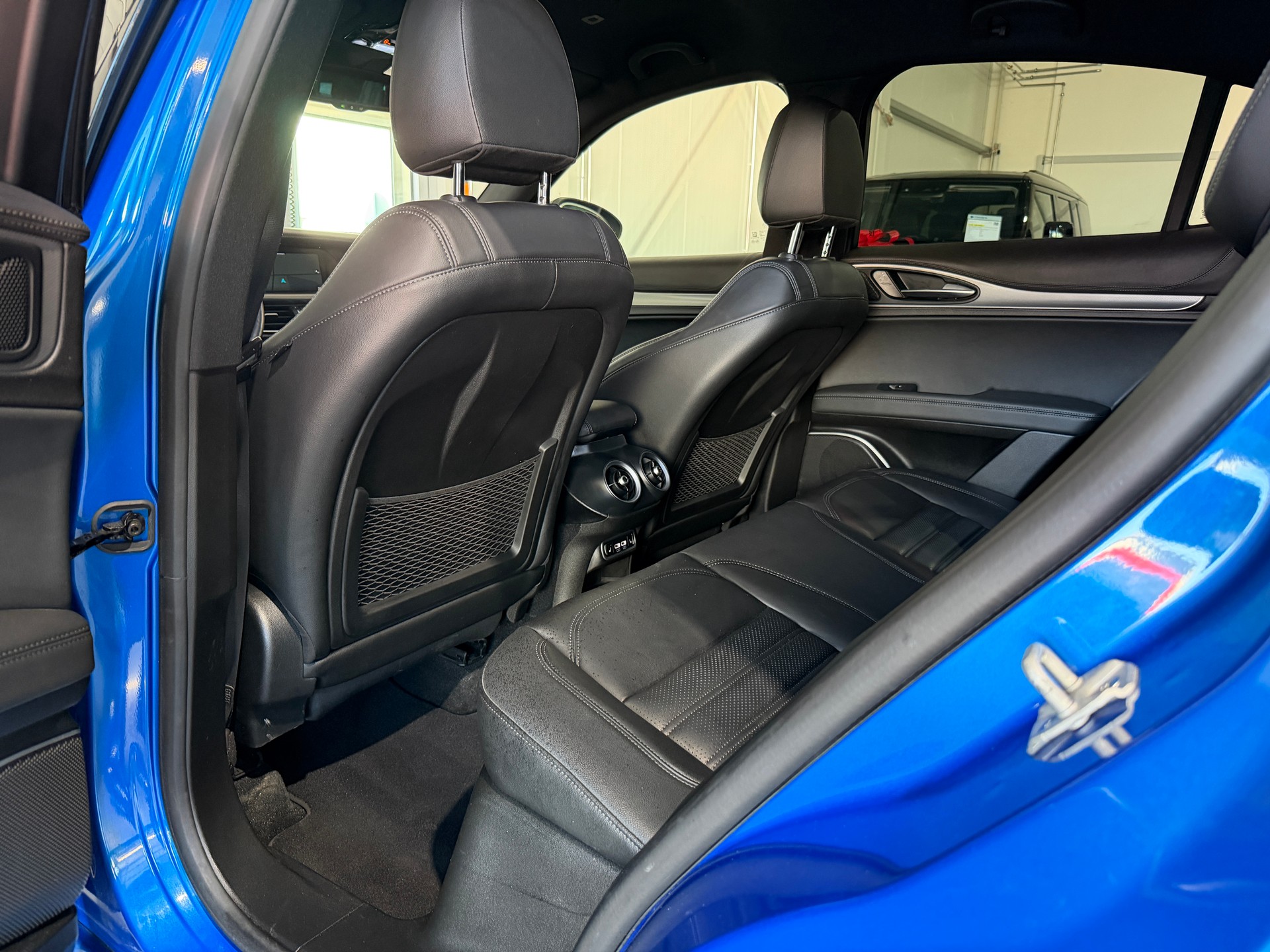 ALFA ROMEO Stelvio 2.0 Veloce Q4 Automatic-image-17