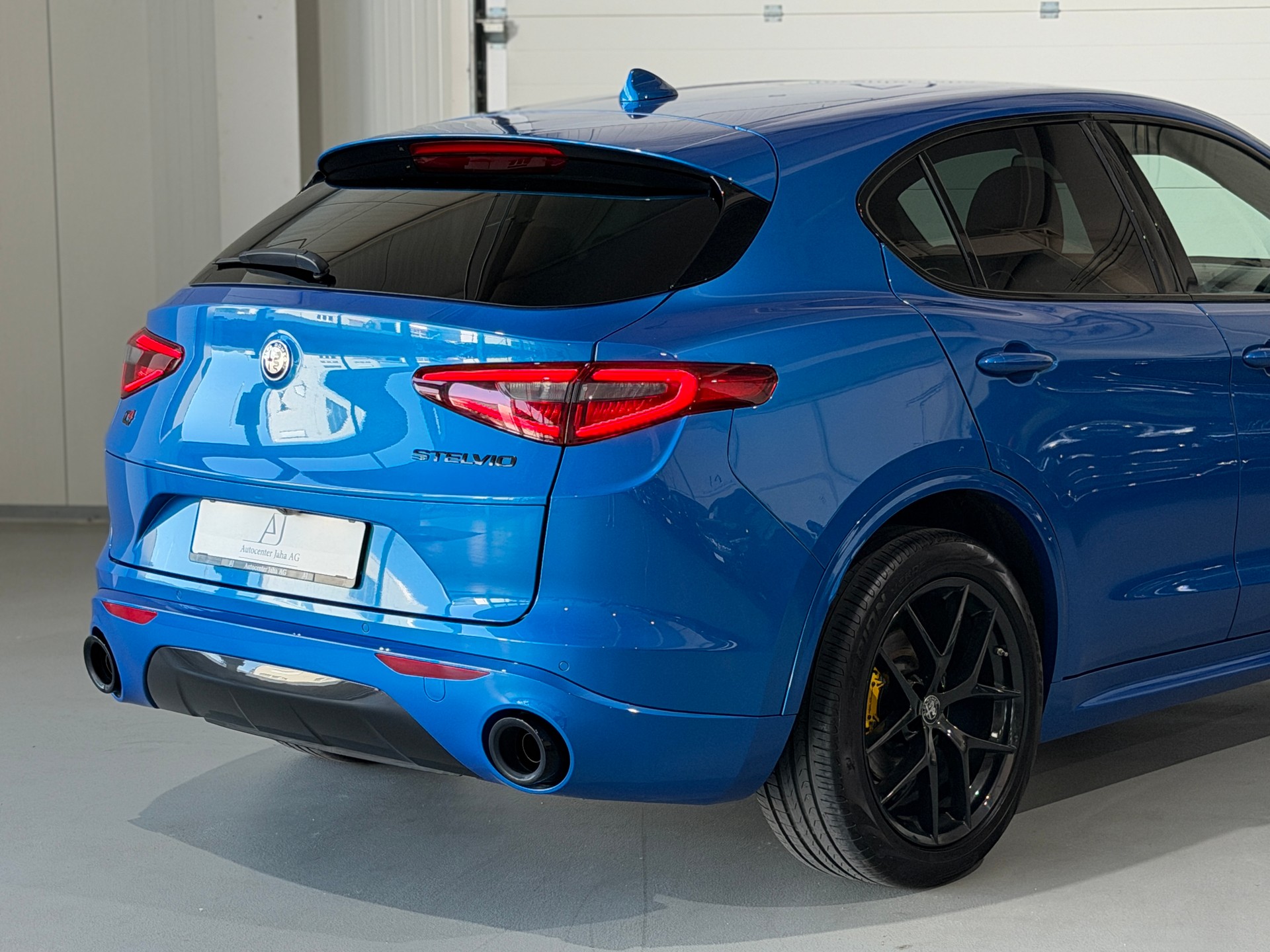 ALFA ROMEO Stelvio 2.0 Veloce Q4 Automatic-image-18